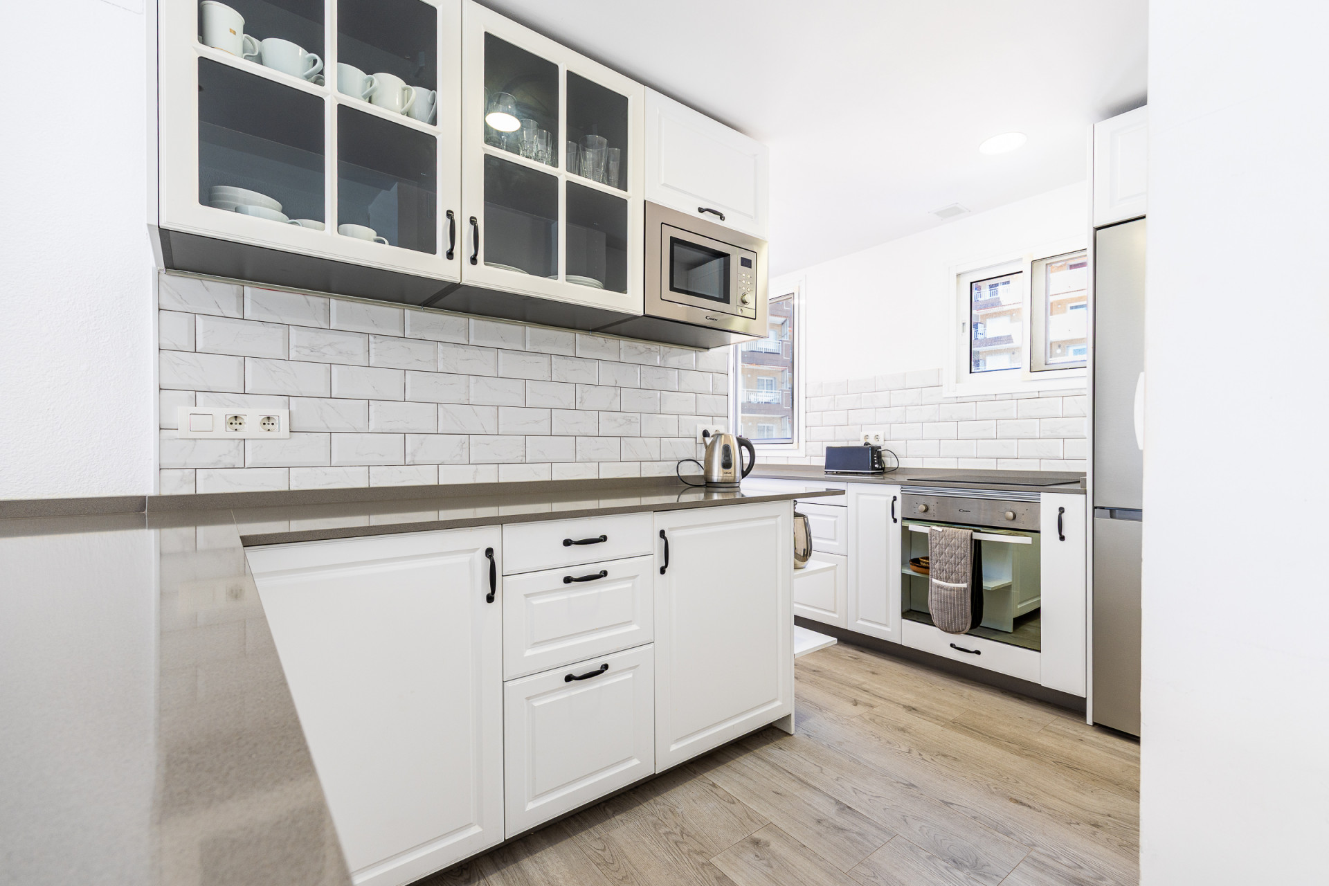 Front-Line Beach 2-Bed Apartment in Los Boliches, Fuengirola — Fuengirola