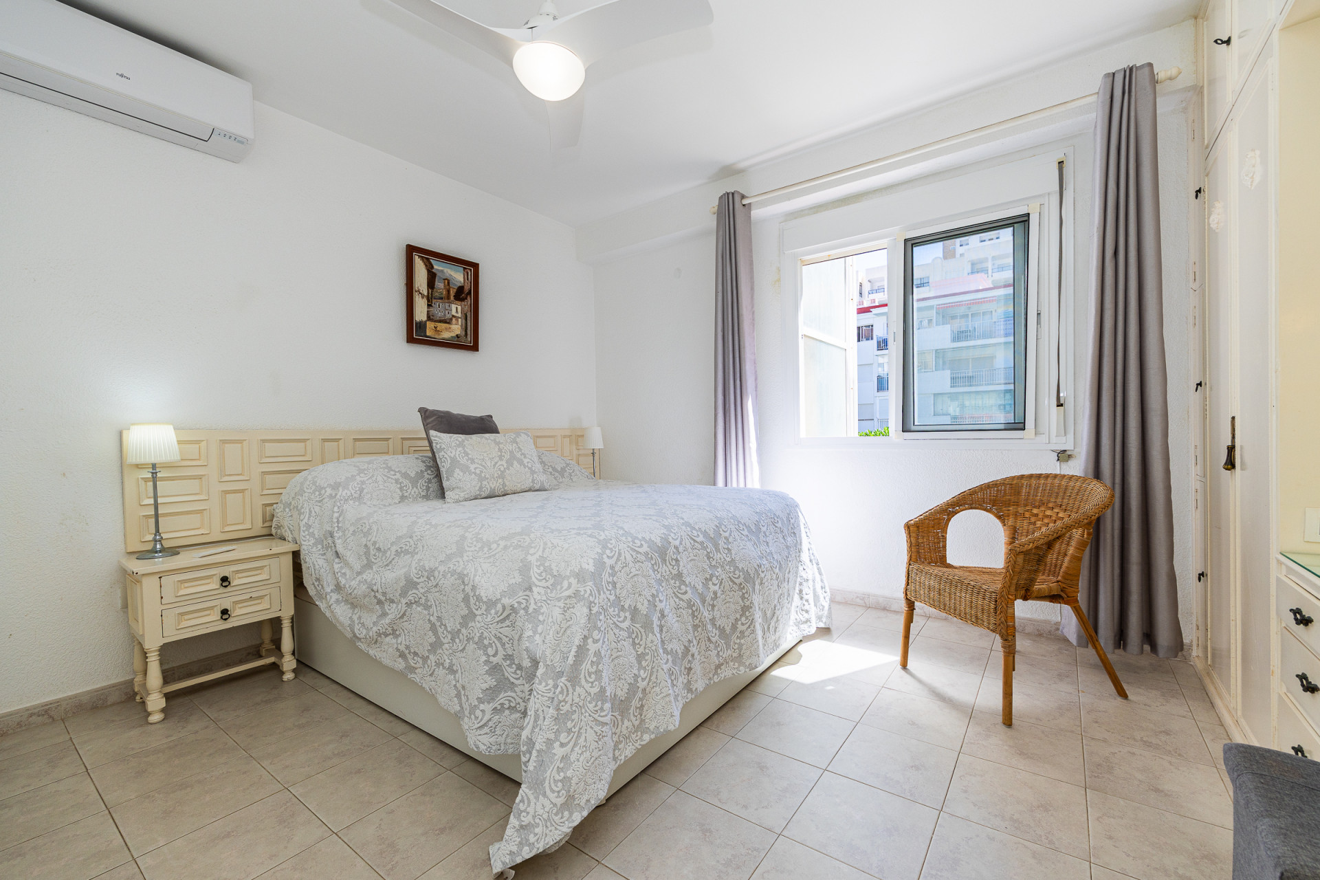 Front-Line Beach 2-Bed Apartment in Los Boliches, Fuengirola — Fuengirola