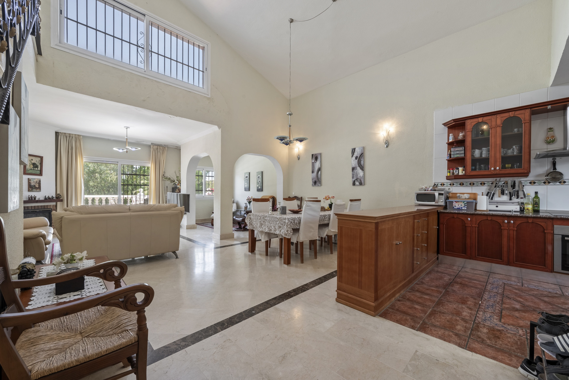 4-Bed Town House with Pool in Exclusive Calahonda Community — Calahonda
