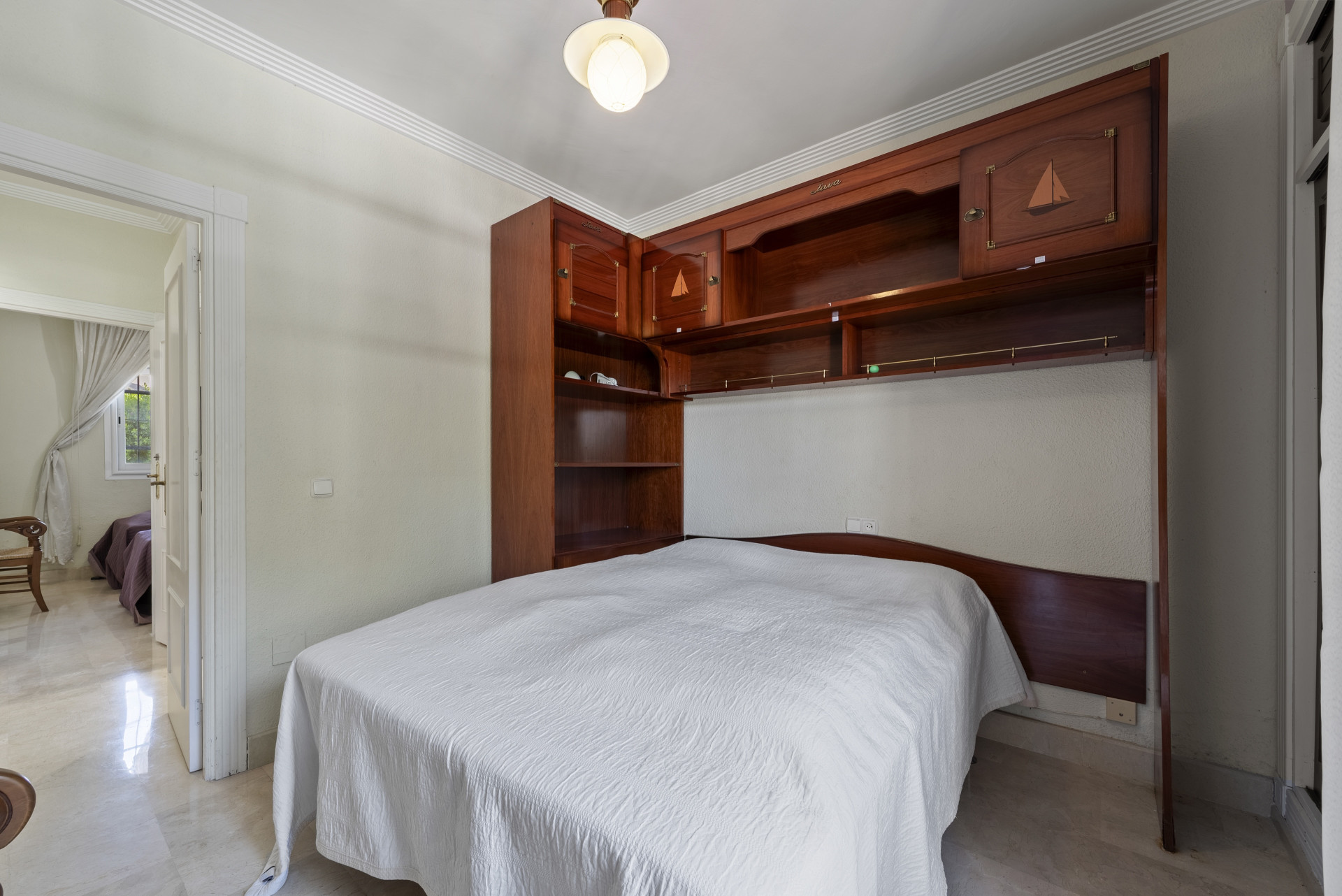 4-Bed Town House with Pool in Exclusive Calahonda Community — Calahonda