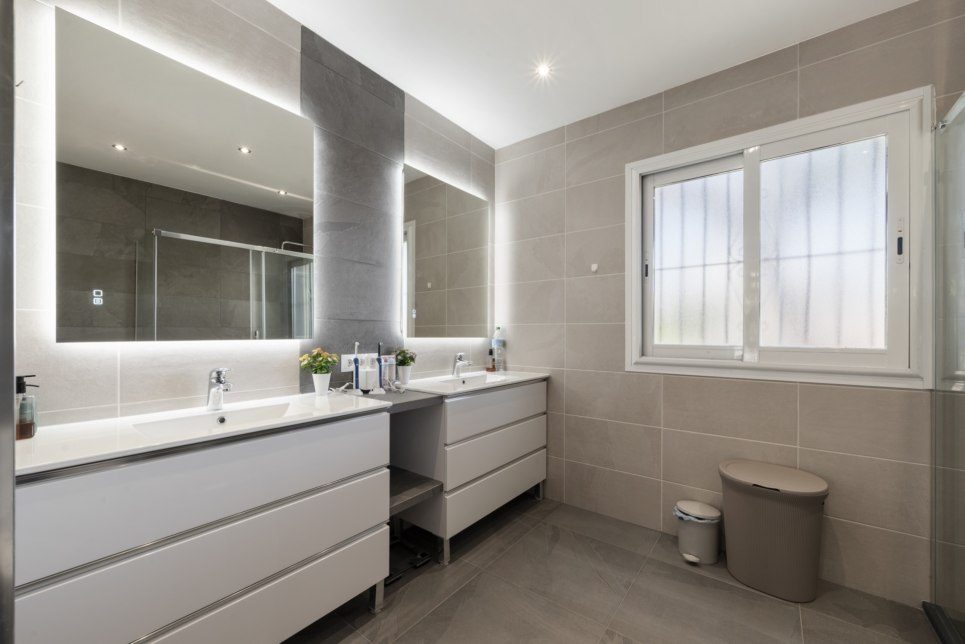 4-Bed Town House with Pool in Exclusive Calahonda Community — Calahonda