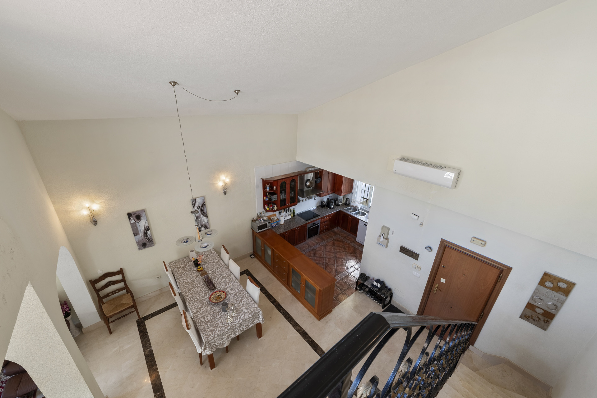 4-Bed Town House with Pool in Exclusive Calahonda Community — Calahonda