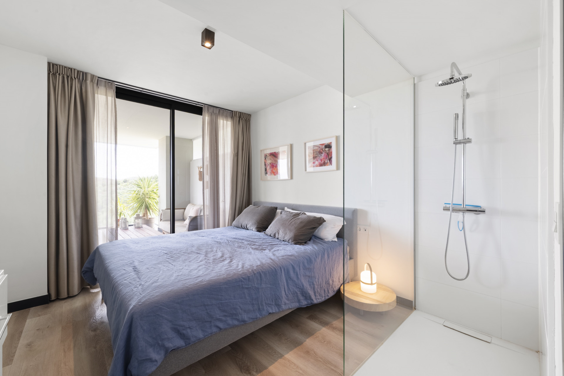 Furnished 3-Bed Apartment with Terrace & Pool, Mijas Costa — Mijas Costa