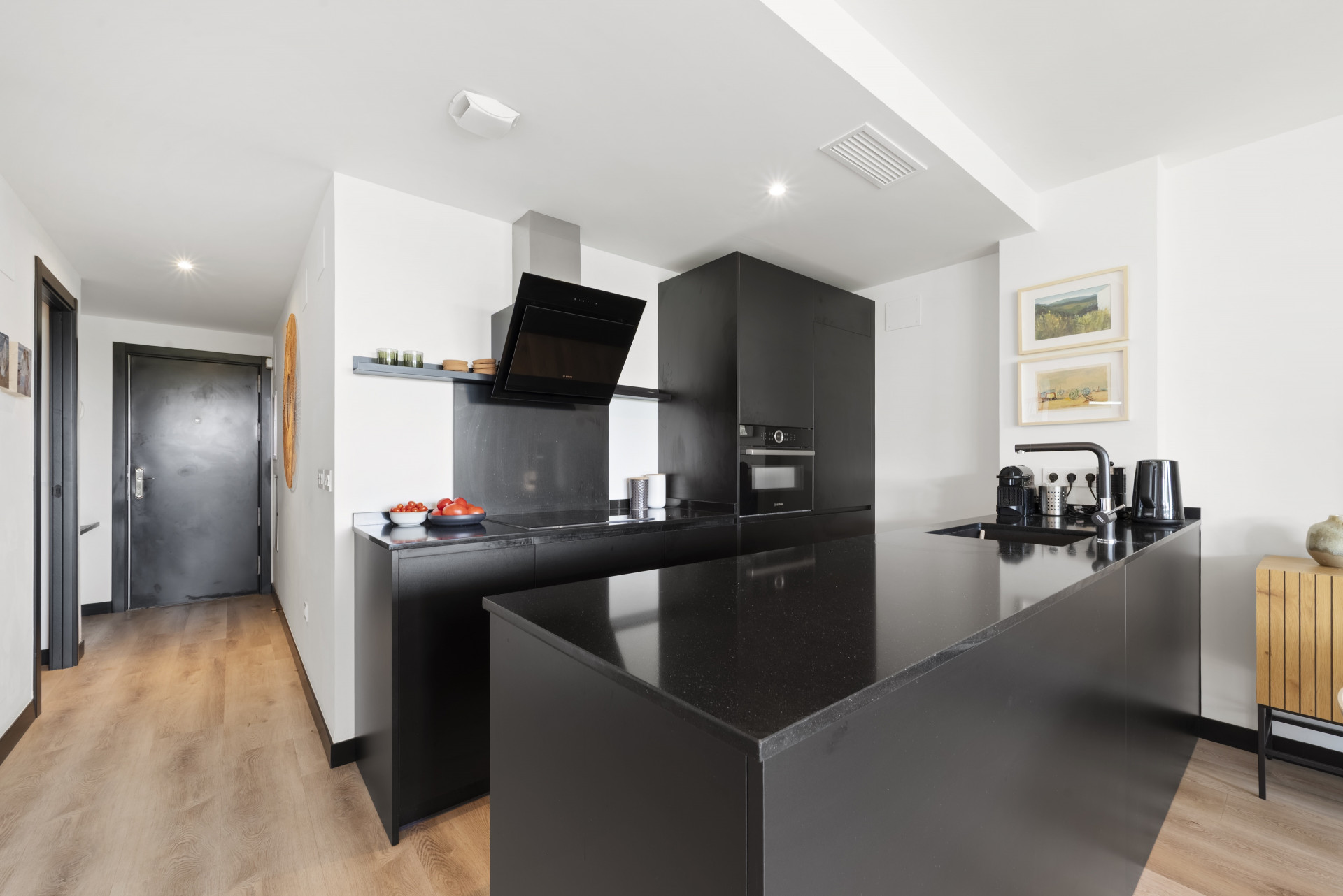 Furnished 3-Bed Apartment with Terrace & Pool, Mijas Costa — Mijas Costa