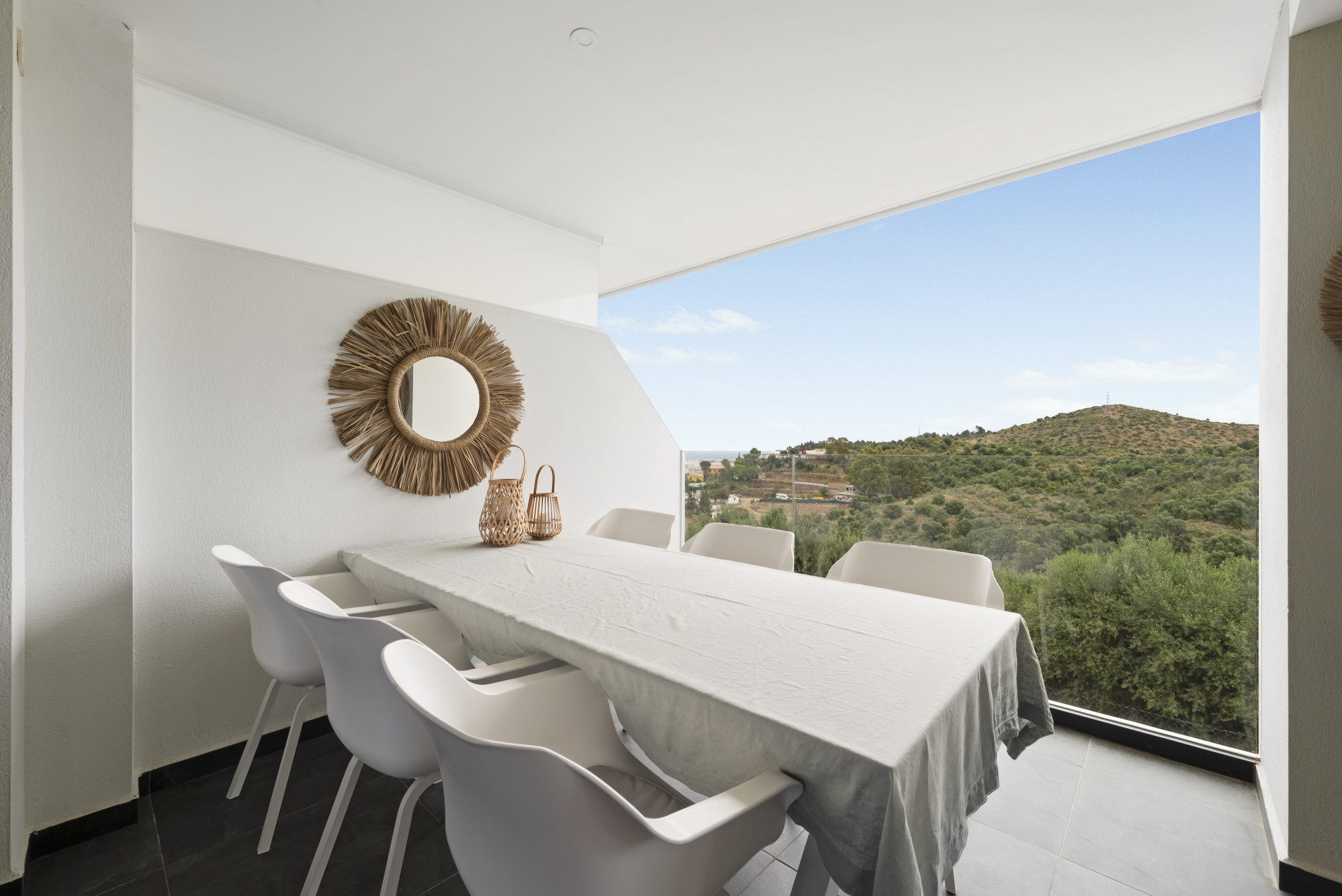 Furnished 3-Bed Apartment with Terrace & Pool, Mijas Costa — Mijas Costa