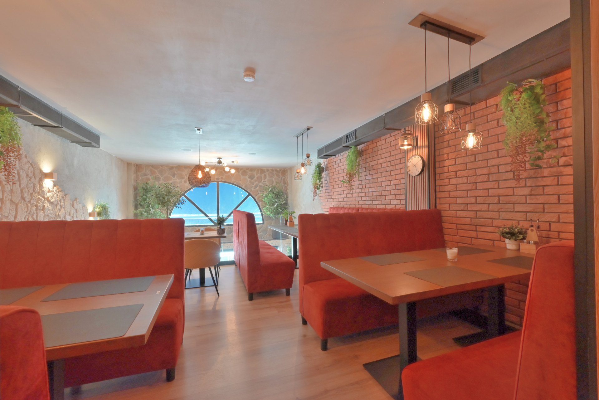 Turnkey Restaurant for Sale in Calahonda, Malaga - Ref ST6311 — Calahonda
