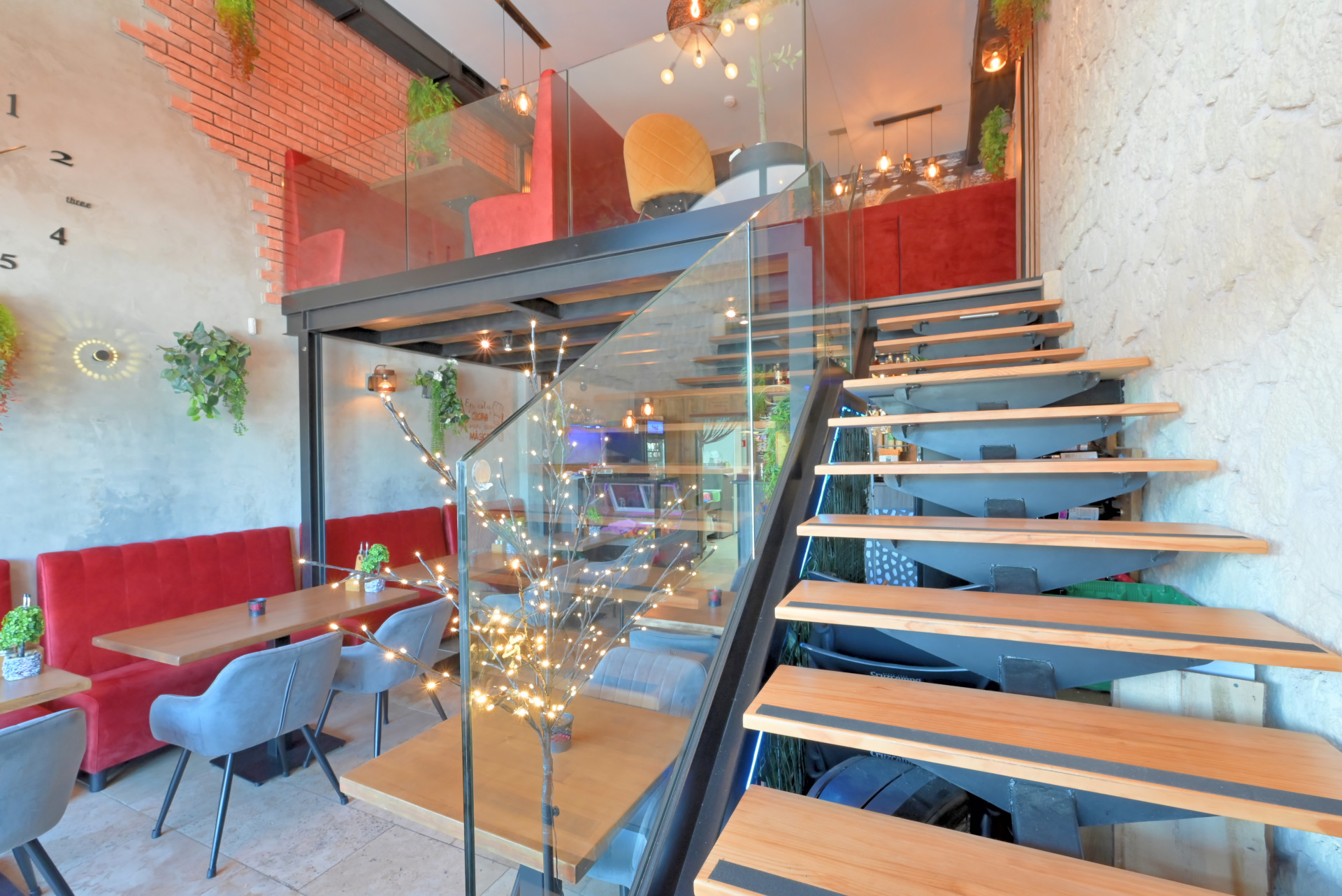 Turnkey Restaurant for Sale in Calahonda, Malaga - Ref ST6311 — Calahonda