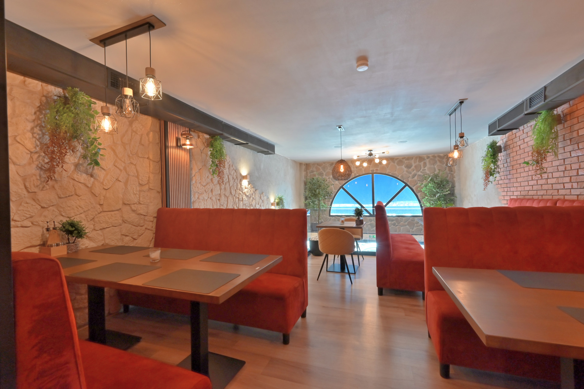 Turnkey Restaurant for Sale in Calahonda, Malaga - Ref ST6311 — Calahonda