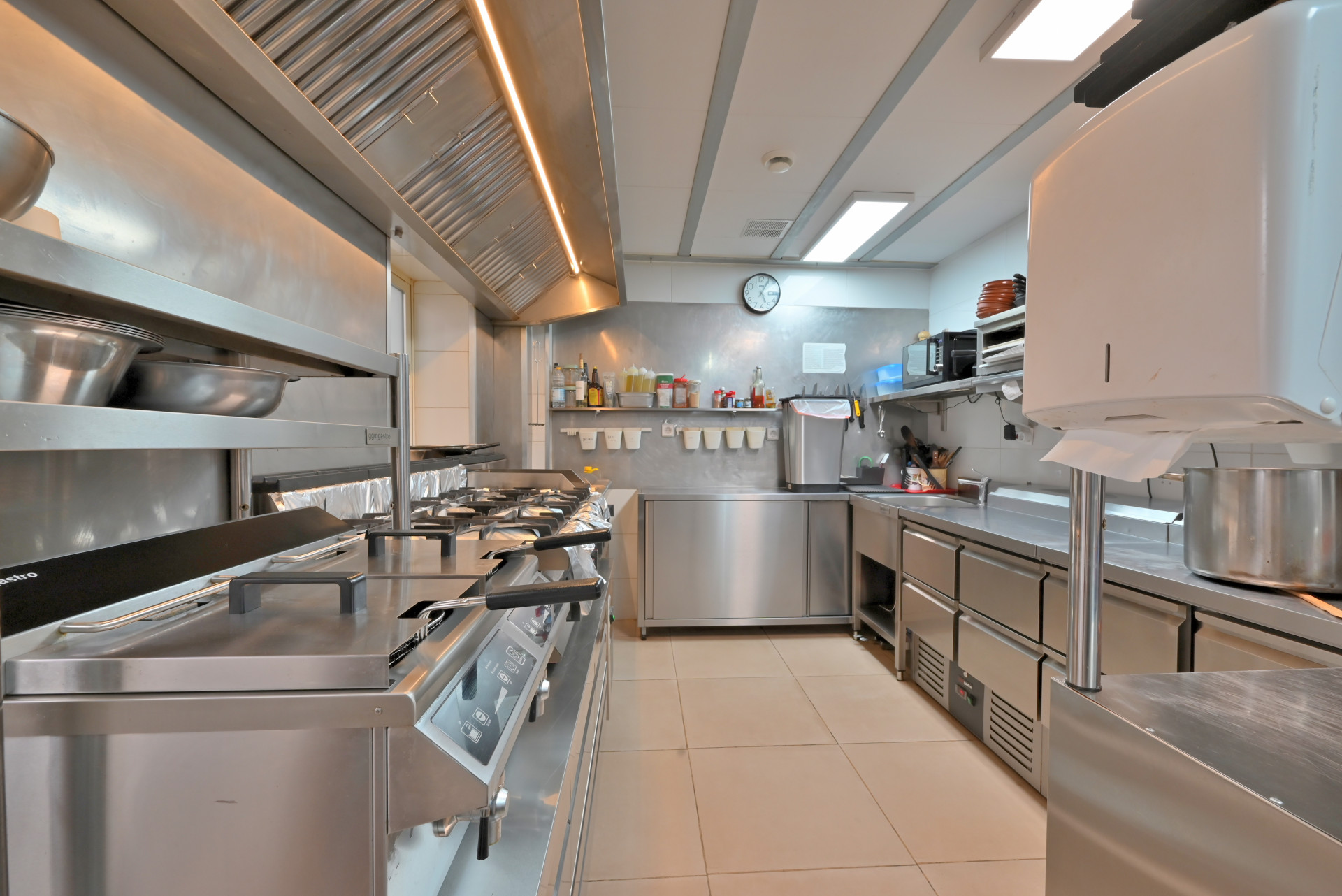 Turnkey Restaurant for Sale in Calahonda, Malaga - Ref ST6311 — Calahonda