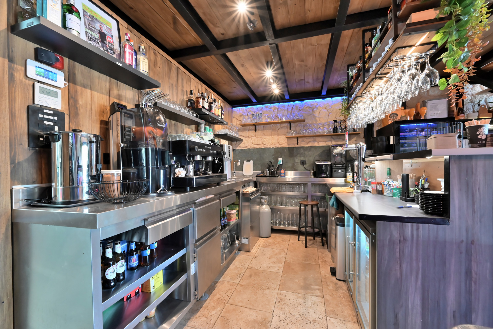 Turnkey Restaurant for Sale in Calahonda, Malaga - Ref ST6311 — Calahonda
