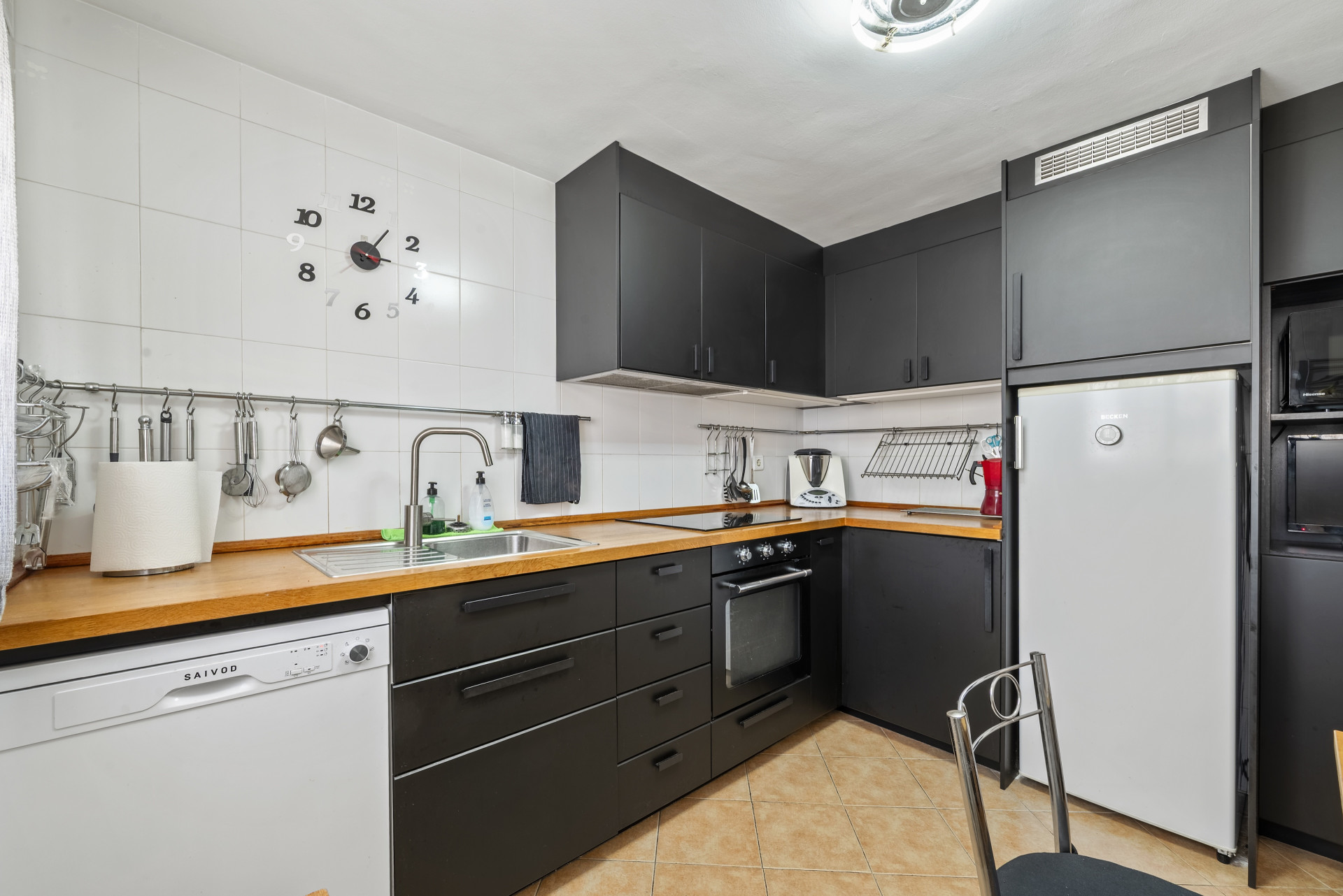 Spacious 5-Bed Town House with Pool Between Mijas and Fuengirola — Mijas