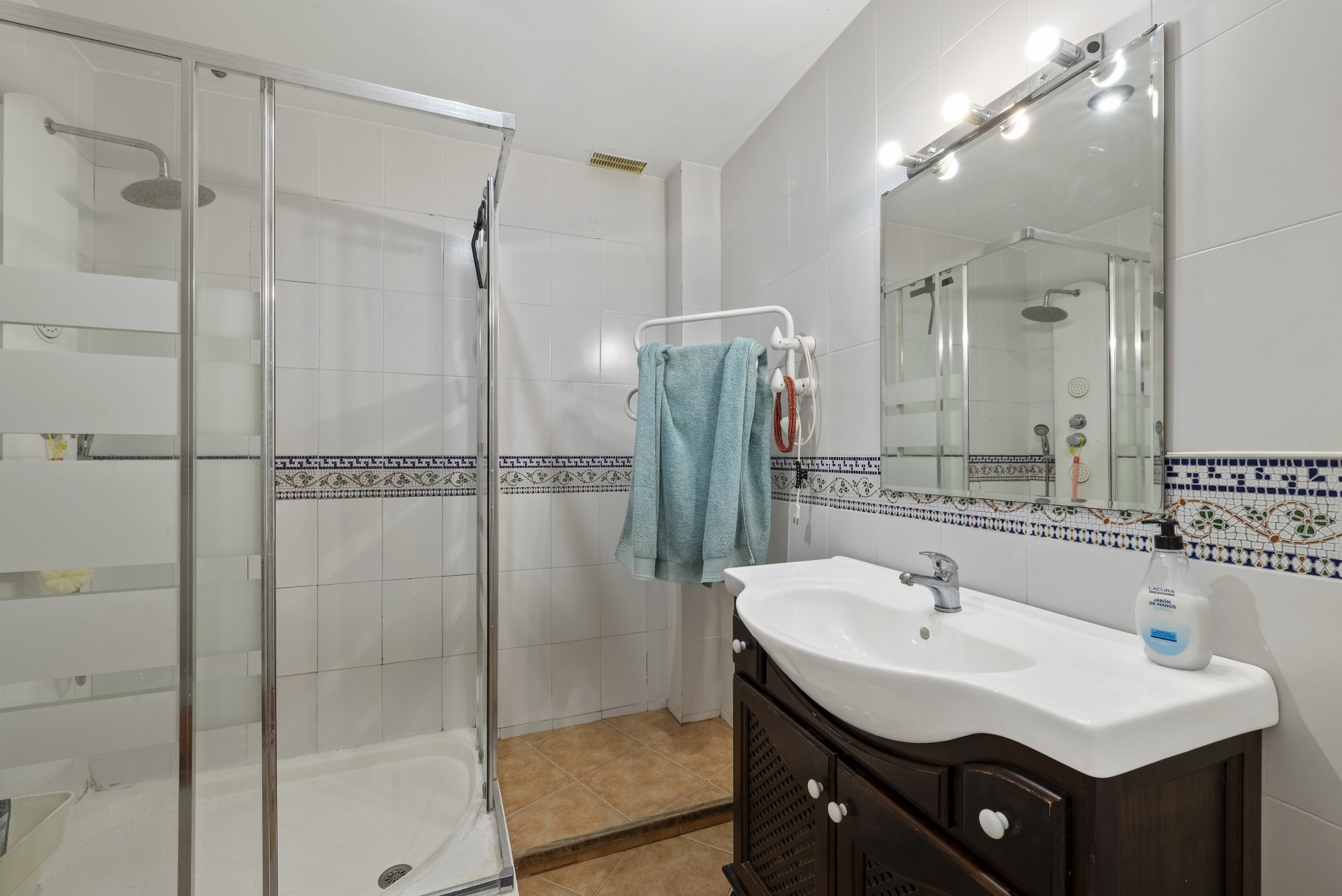Spacious 5-Bed Town House with Pool Between Mijas and Fuengirola — Mijas