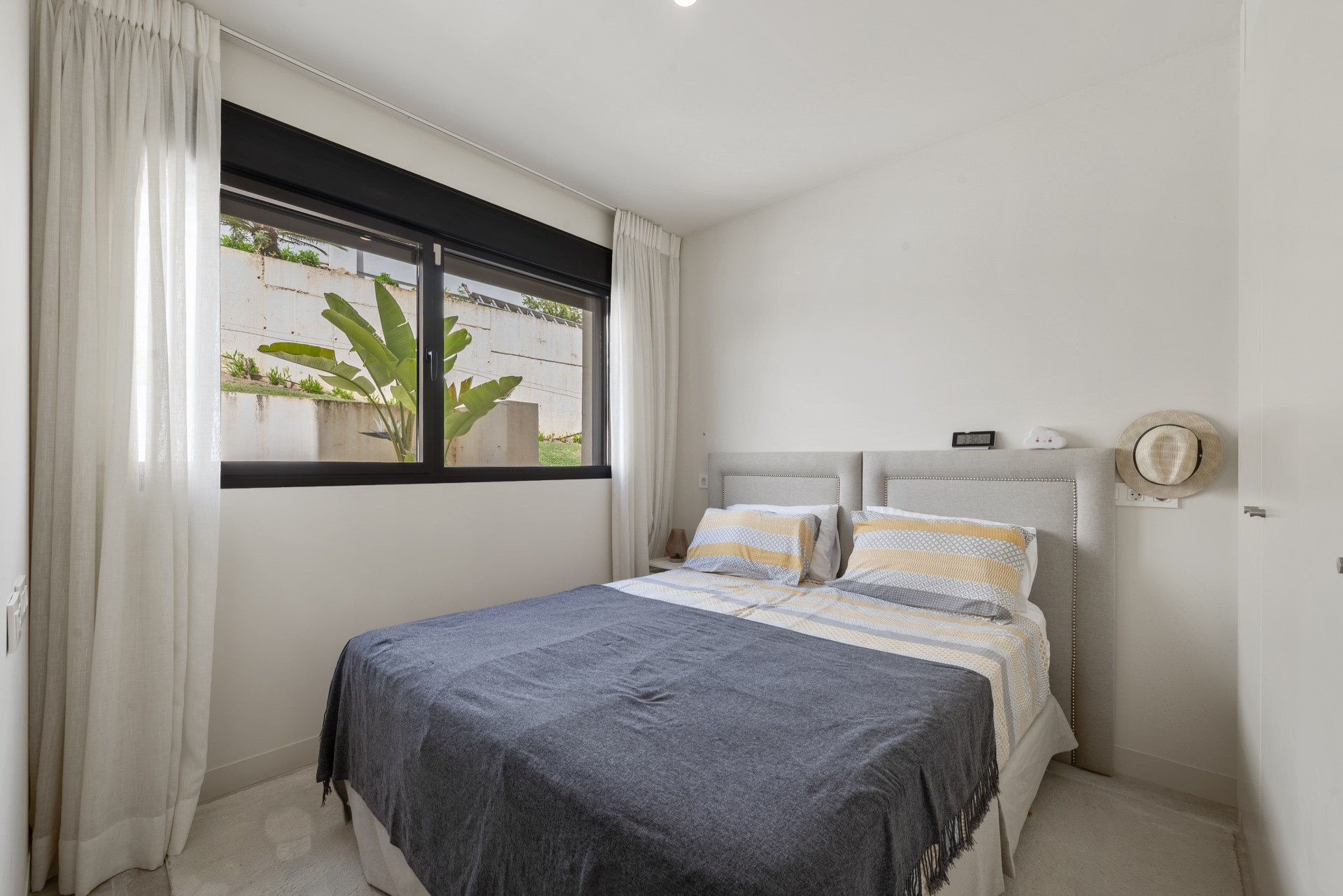 Modern 4-Bed Townhouse with Sea Views & Pool, Cala de Mijas — Cala de Mijas