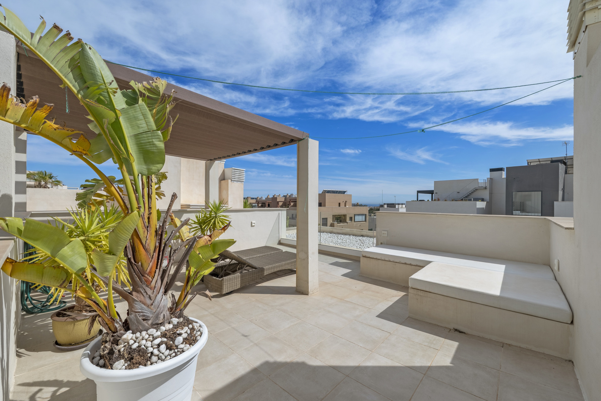 Modern 4-Bed Townhouse with Sea Views & Pool, Cala de Mijas — Cala de Mijas