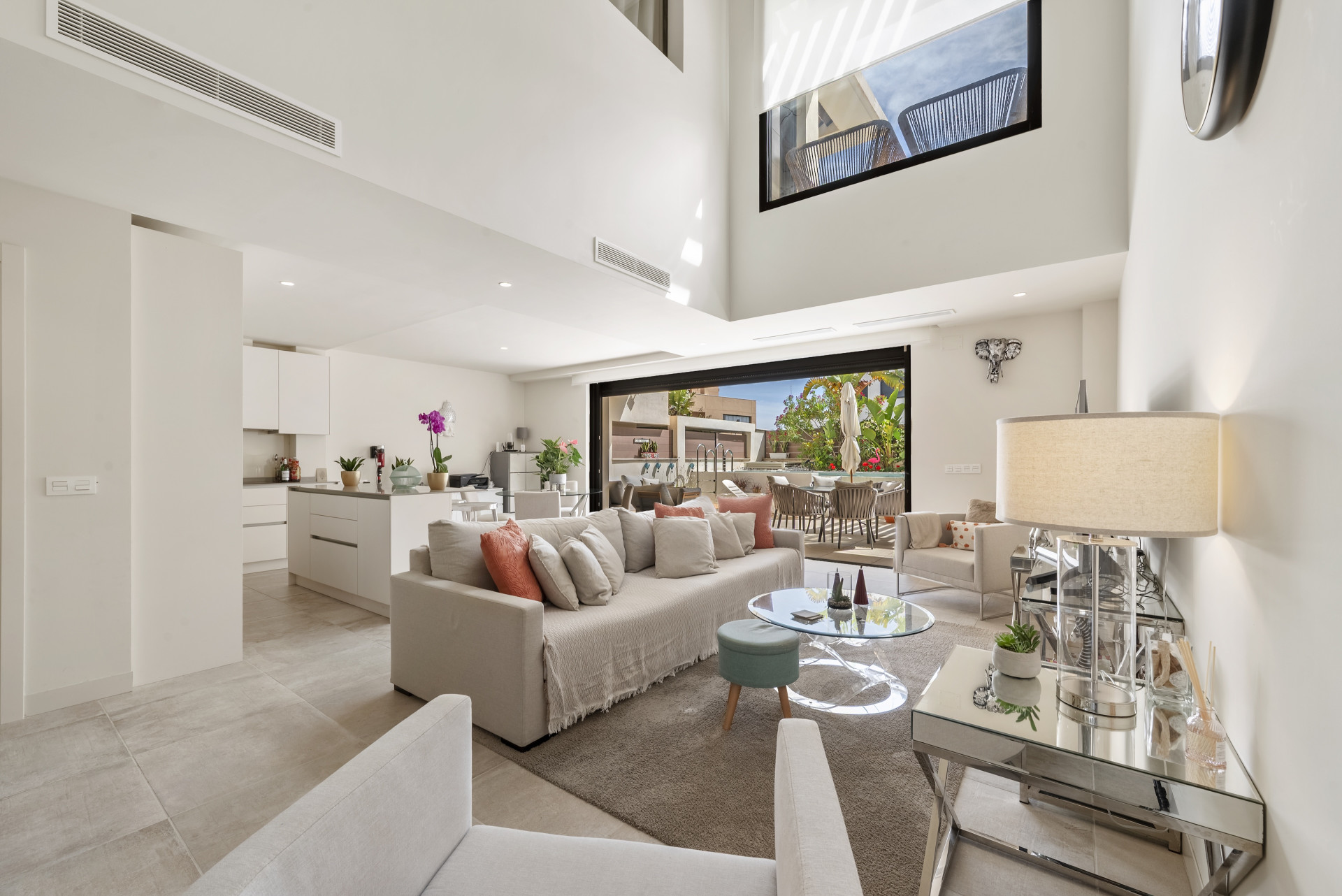 Modern 4-Bed Townhouse with Sea Views & Pool, Cala de Mijas — Cala de Mijas