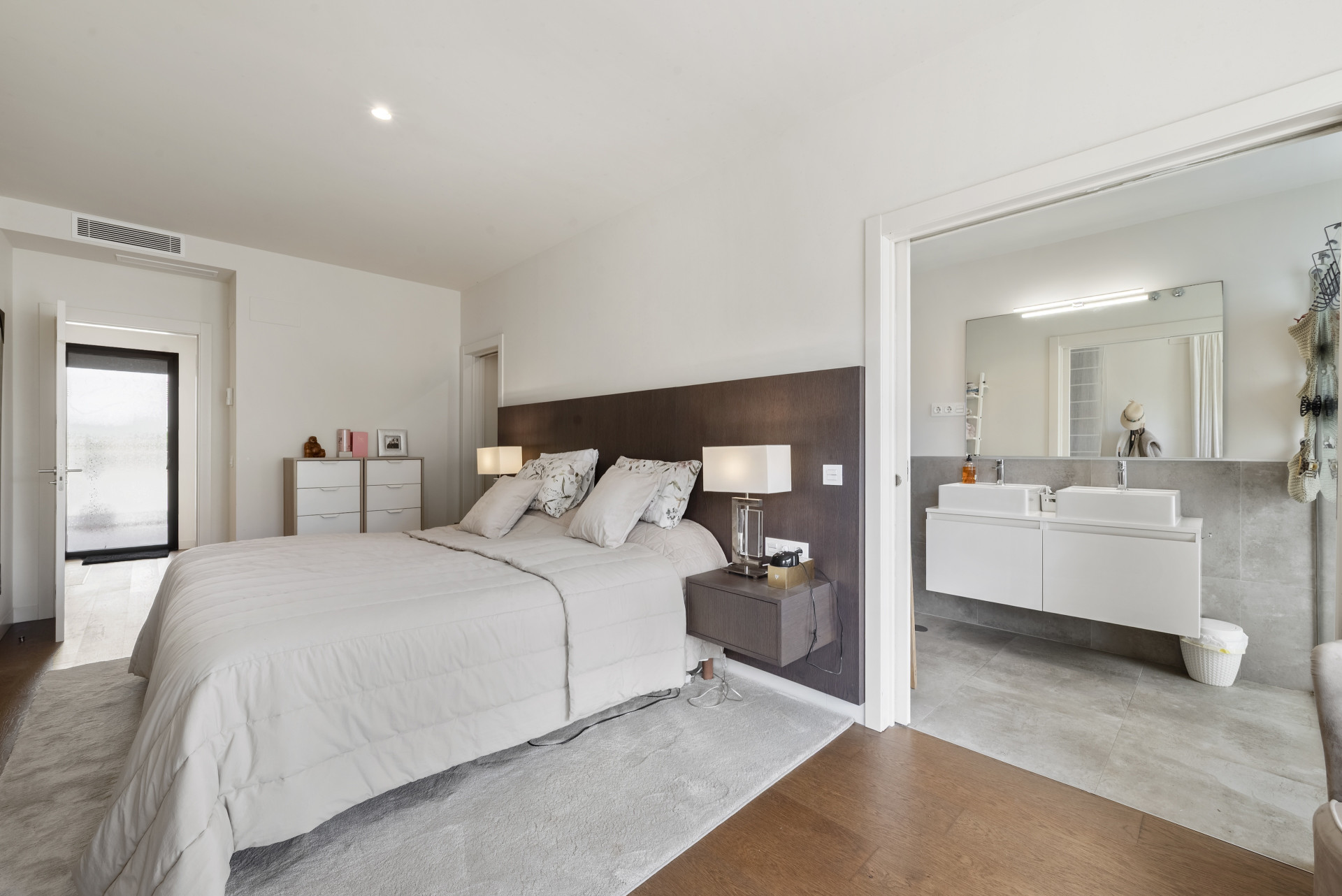 Modern 4-Bed Townhouse with Sea Views & Pool, Cala de Mijas — Cala de Mijas