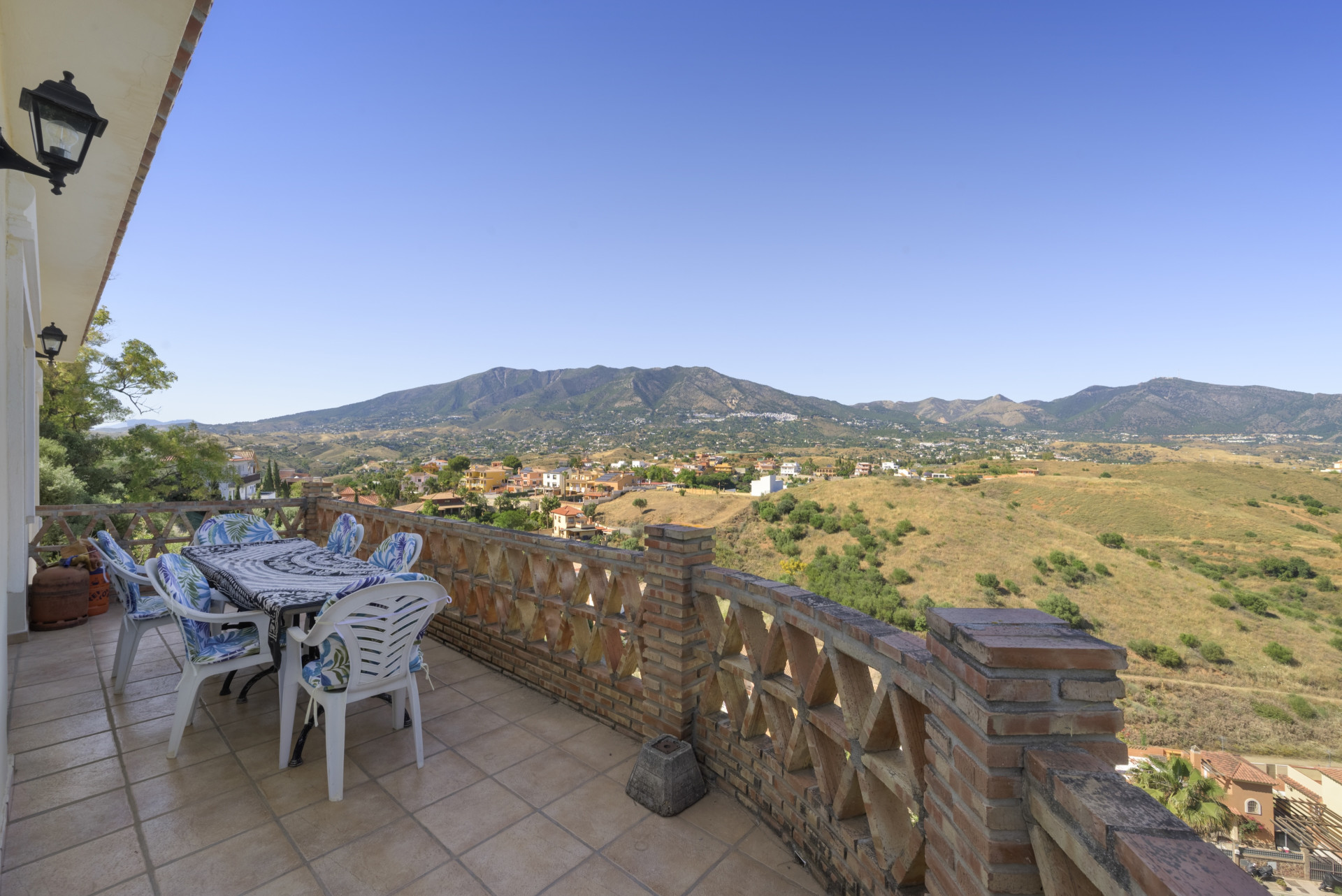 4-Bed Villa with Pool & Panoramic Sea Views in Sierrezuela, Mijas Costa — Mijas Costa