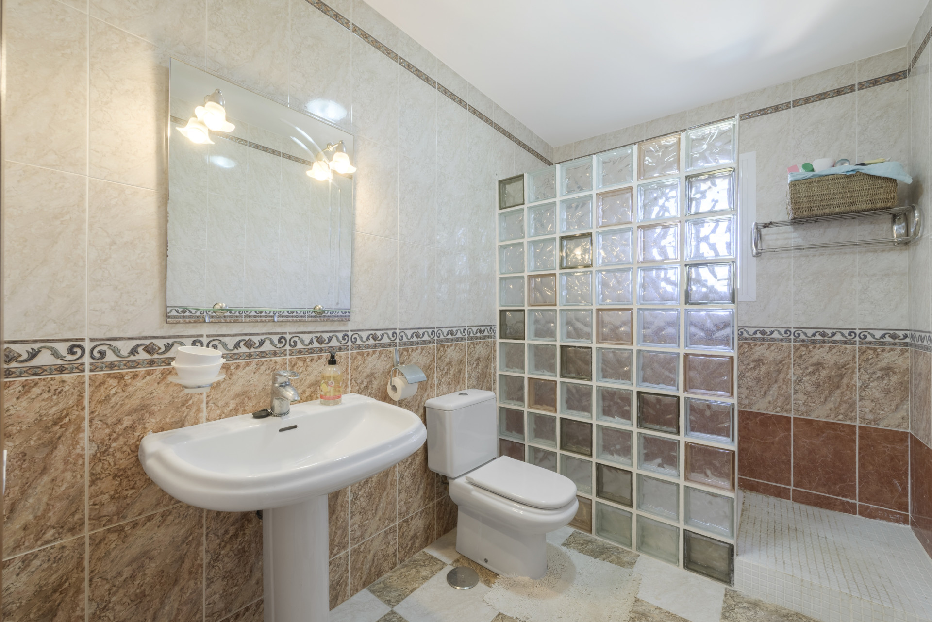 4-Bed Villa with Pool & Panoramic Sea Views in Sierrezuela, Mijas Costa — Mijas Costa