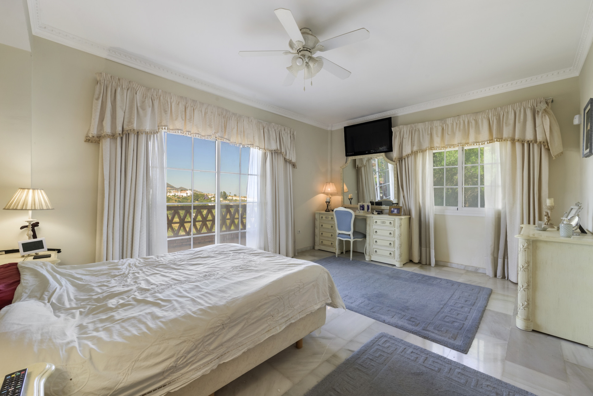 4-Bed Villa with Pool & Panoramic Sea Views in Sierrezuela, Mijas Costa — Mijas Costa