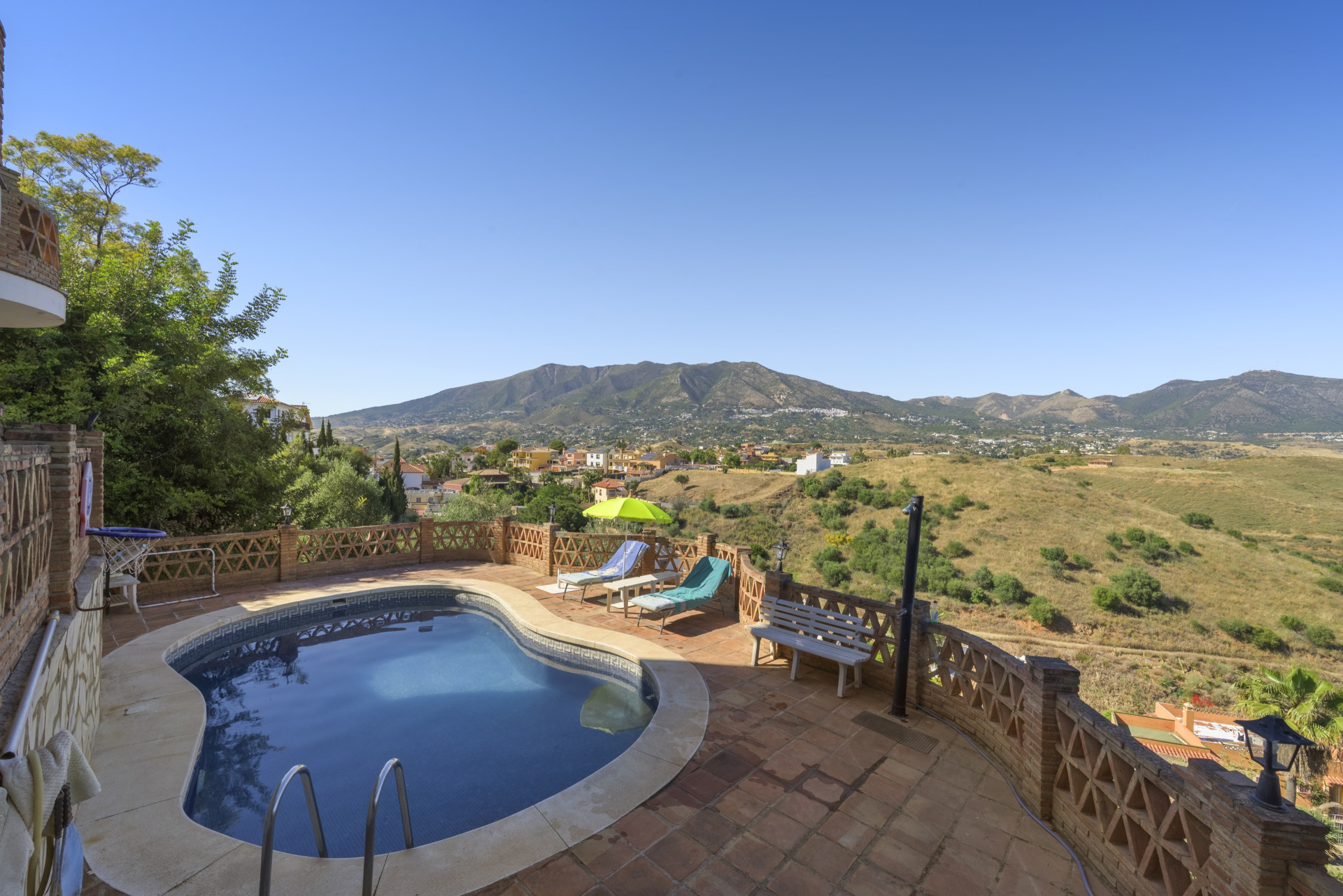 4-Bed Villa with Pool & Panoramic Sea Views in Sierrezuela, Mijas Costa — Mijas Costa