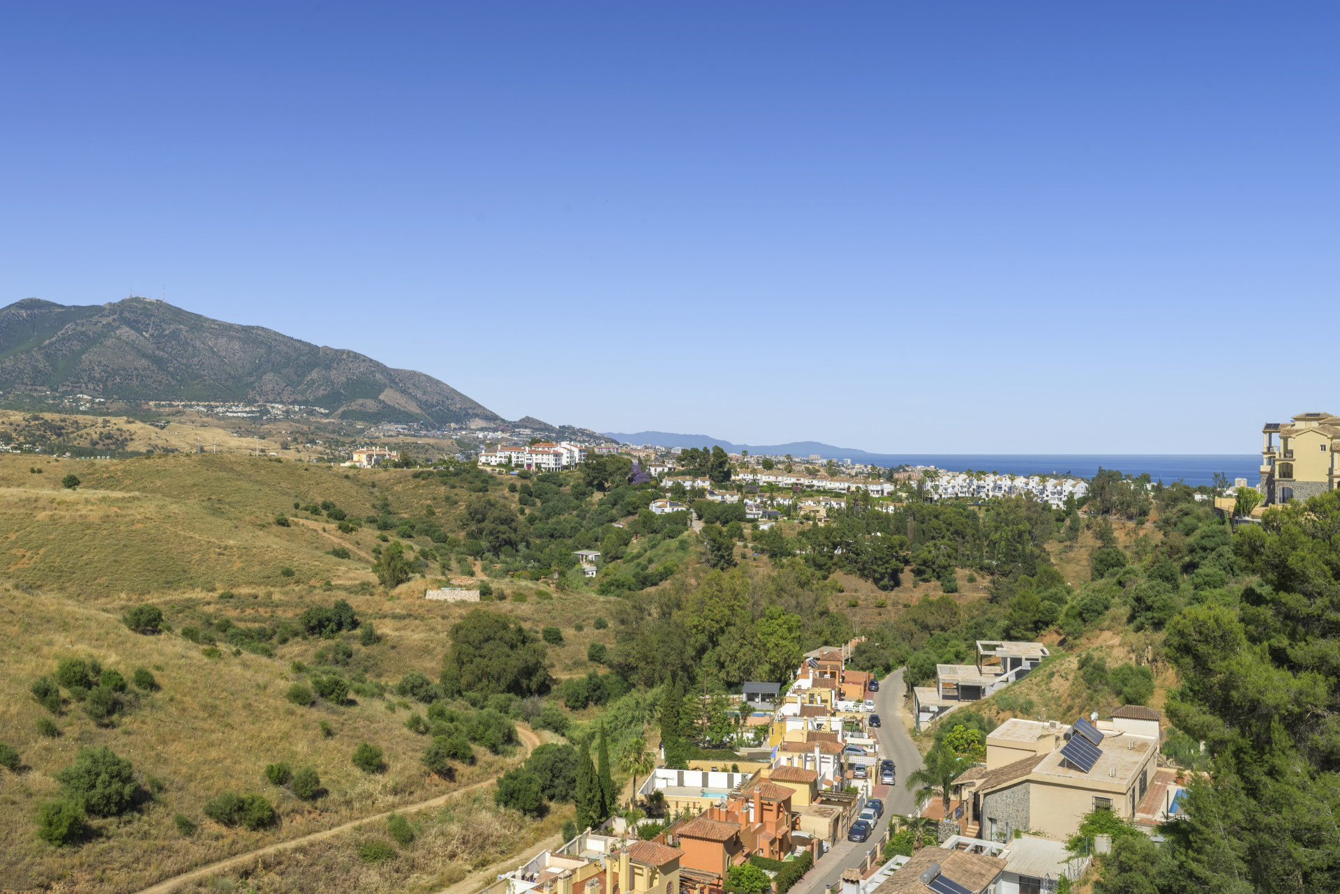 4-Bed Villa with Pool & Panoramic Sea Views in Sierrezuela, Mijas Costa — Mijas Costa