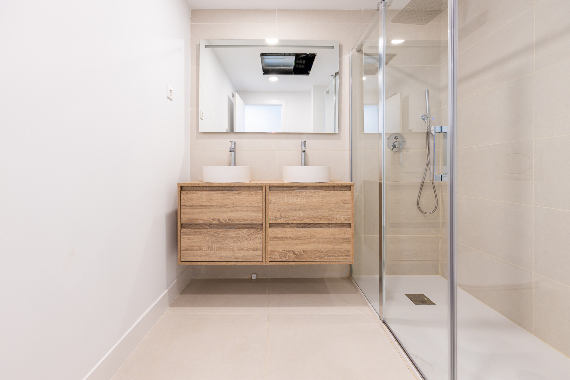 2-Bed Apartment with Large Terrace, Reserva del Higuerón, Málaga — Reserva del Higuerón
