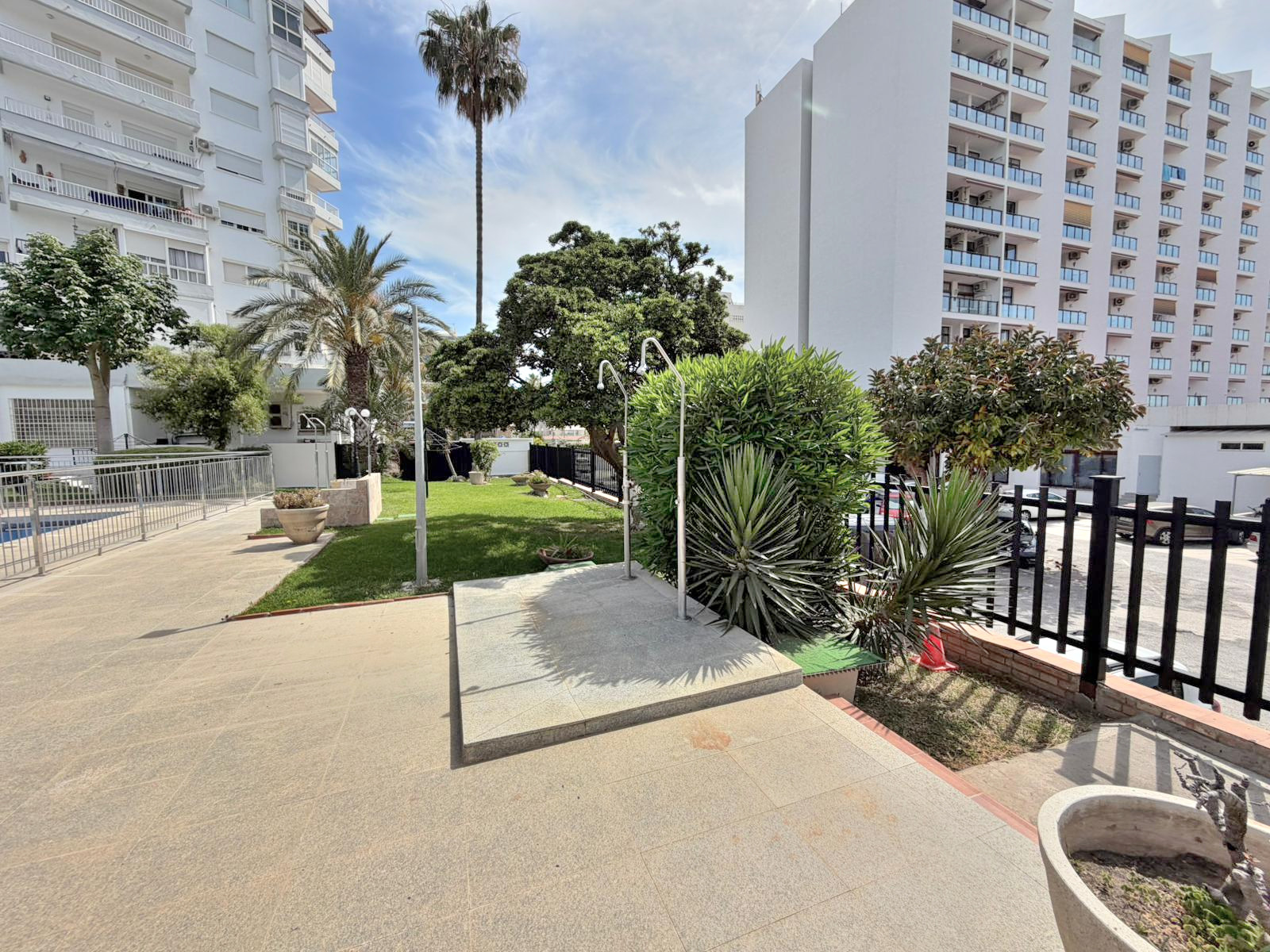 13th-Floor Sea-View Apartment Near Puerto Marina, Benalmádena — Benalmadena