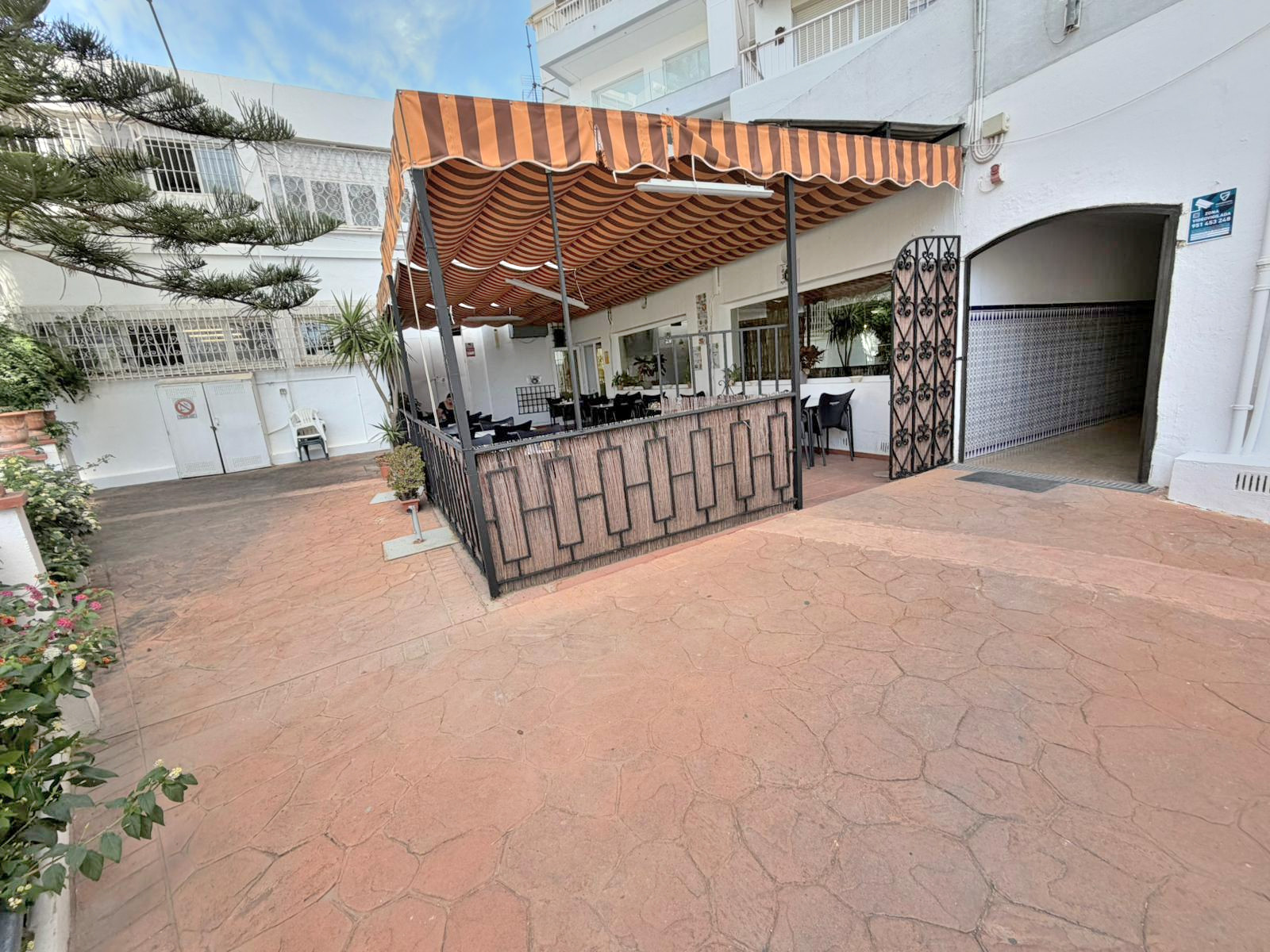 13th-Floor Sea-View Apartment Near Puerto Marina, Benalmádena — Benalmadena