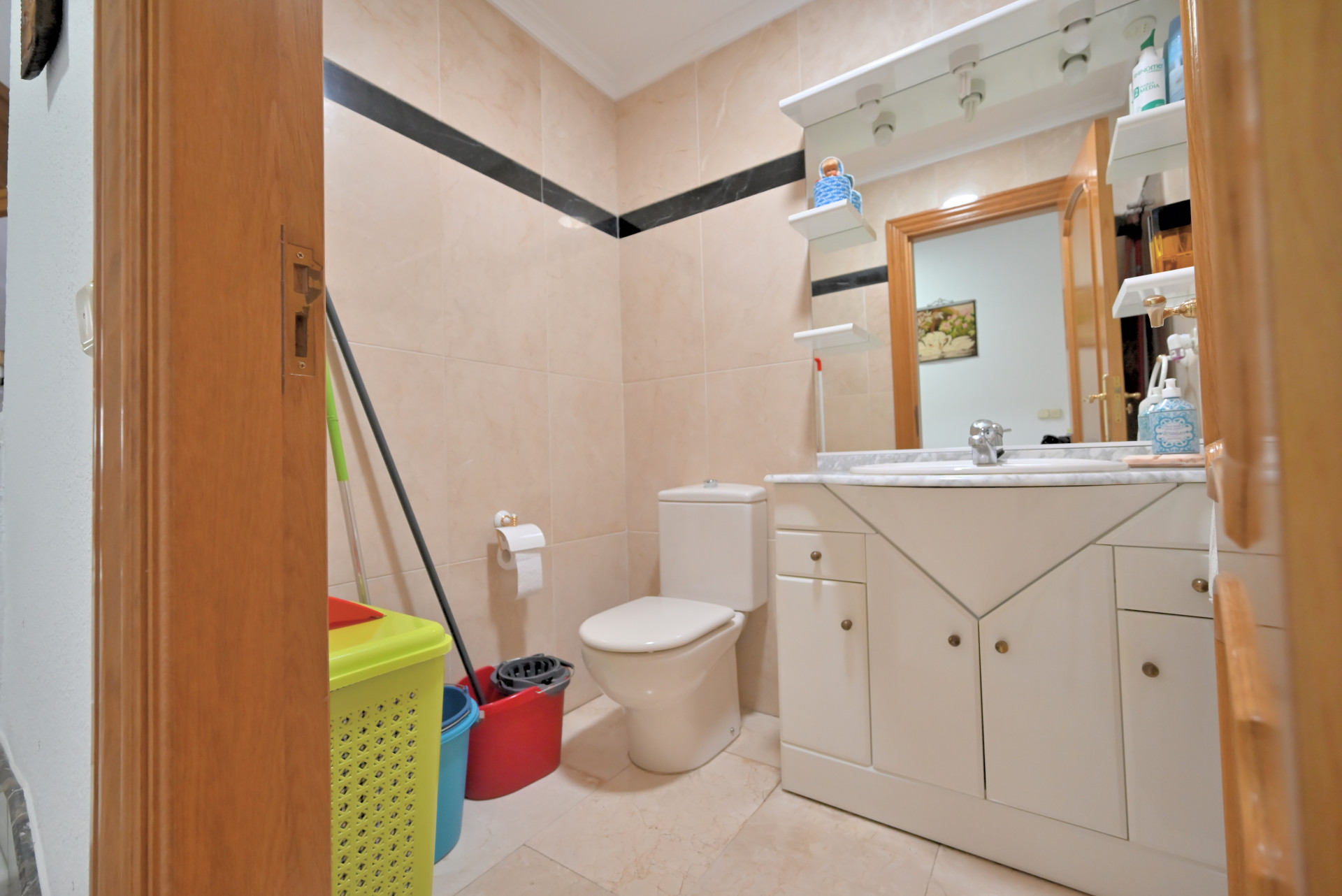 Corner Townhouse with Huge Private Terrace, Fuengirola — Fuengirola
