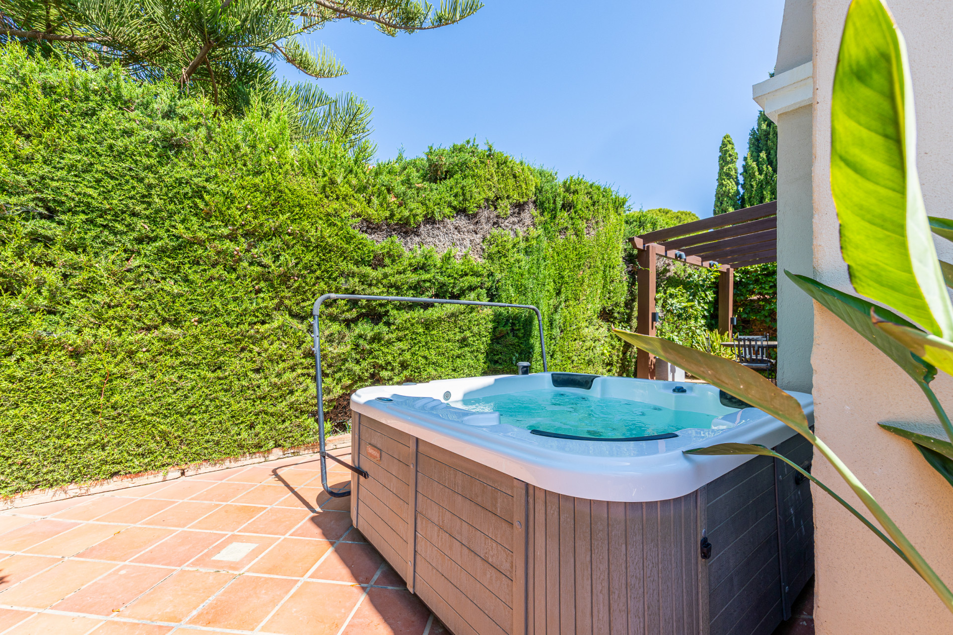 6-Bedroom Villa with Pool & Tourist License in Calahonda — Calahonda