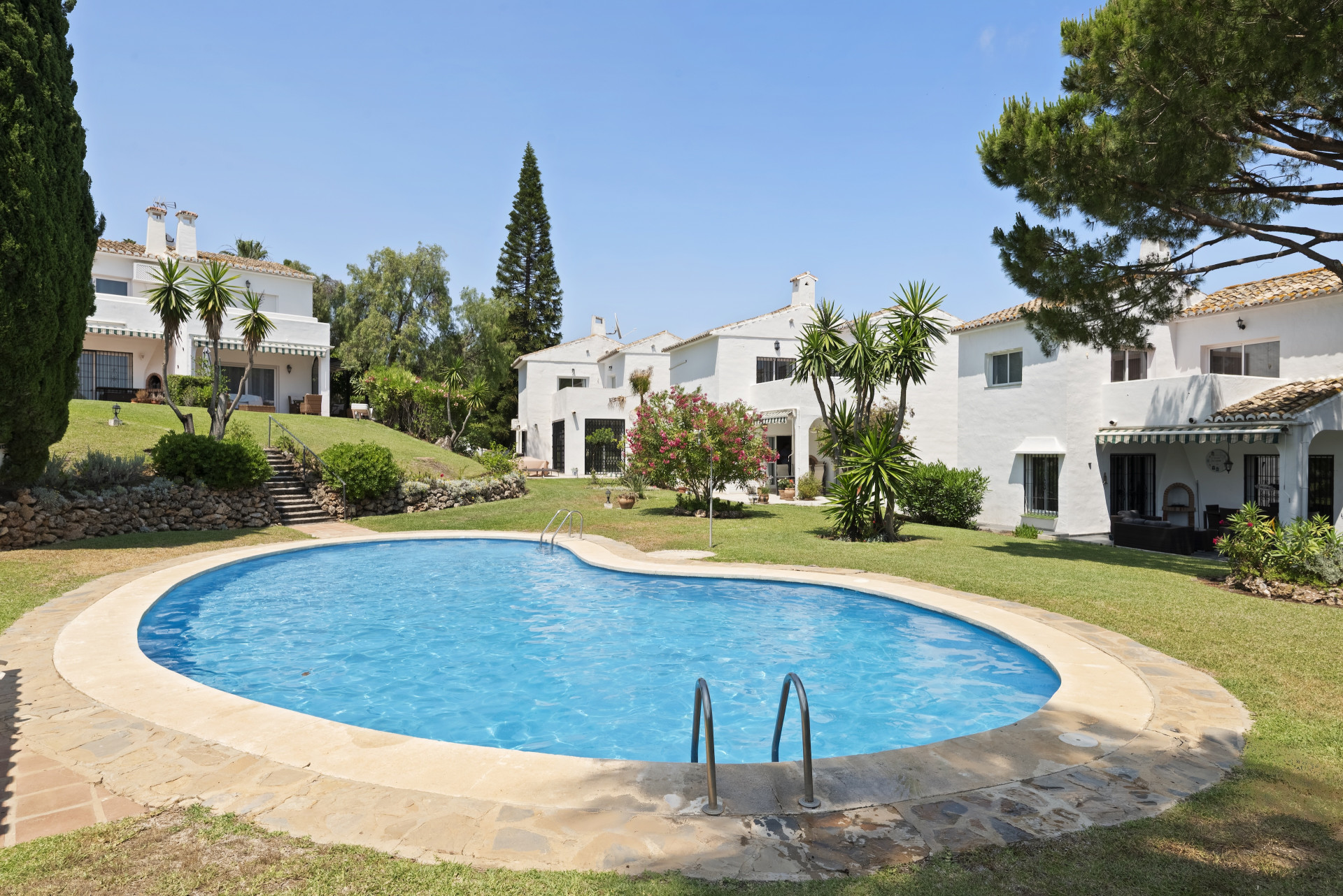 3-Bed Villa with Pool & Garden Views in Lower Calahonda, Mijas Costa — Calahonda