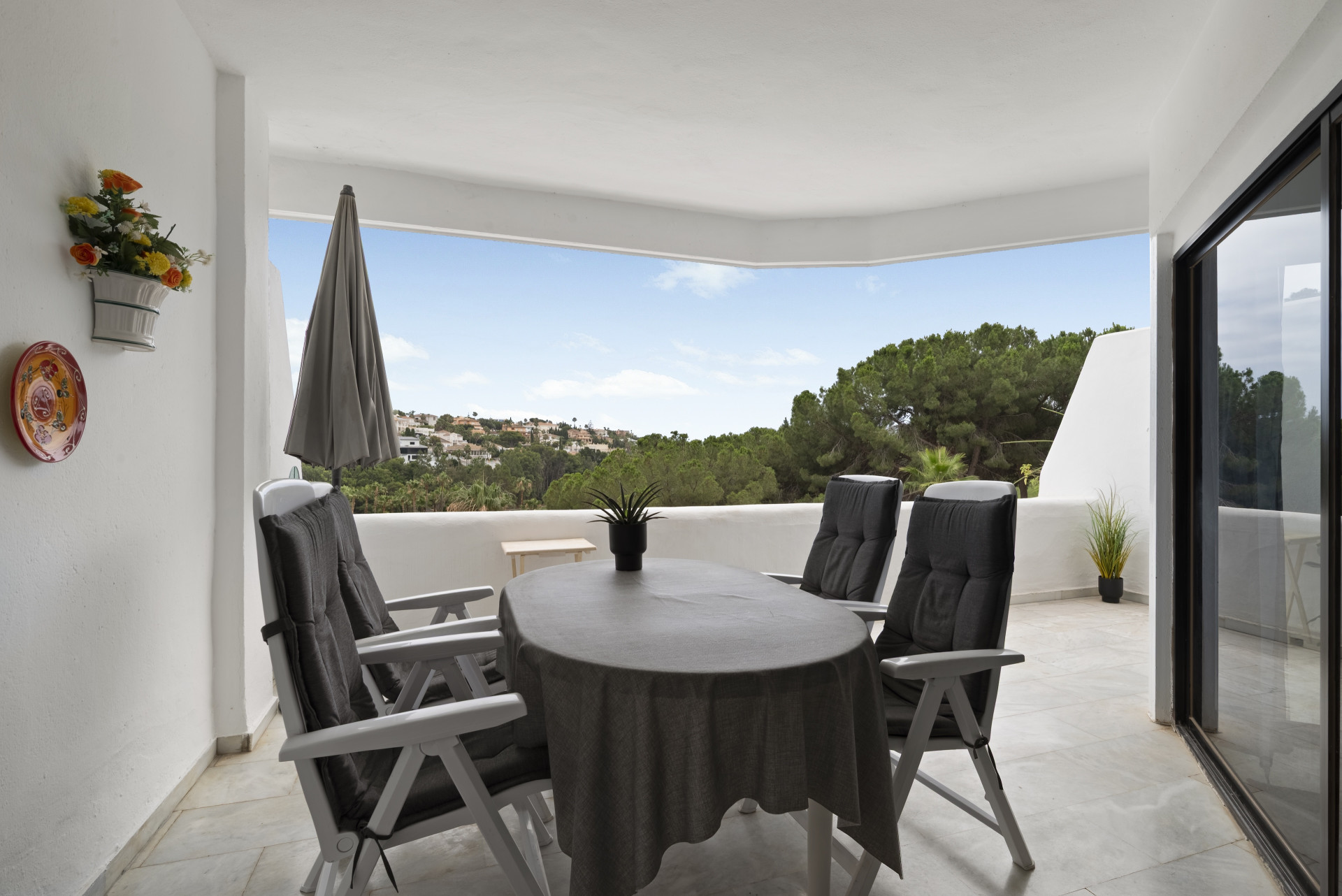 Townhouse Next to Golf Course, Torrequebrada, Benalmádena Costa — Benalmadena Costa