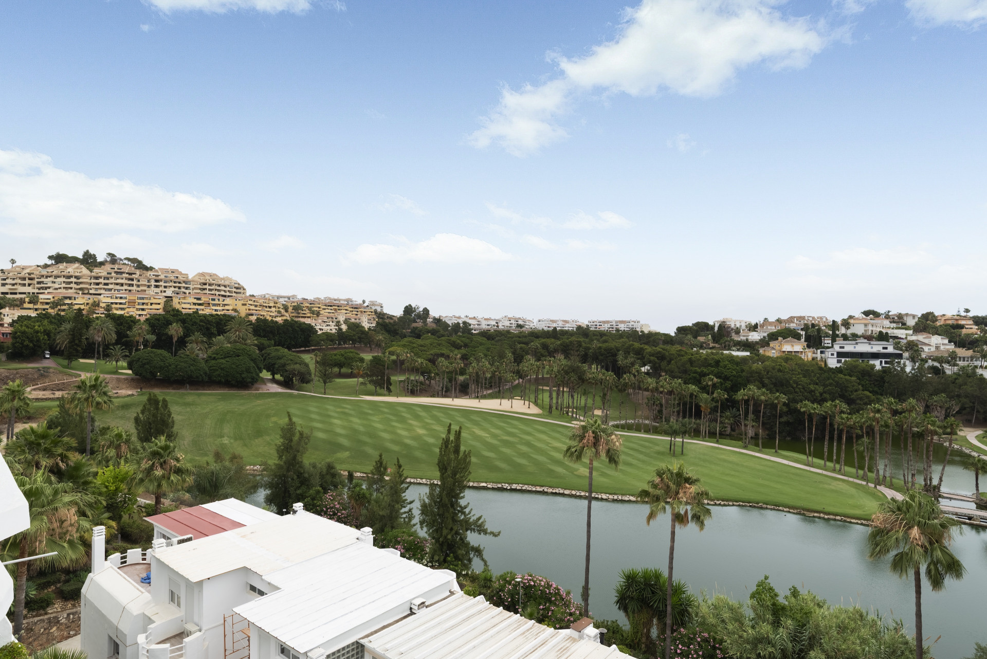 Townhouse Next to Golf Course, Torrequebrada, Benalmádena Costa — Benalmadena Costa