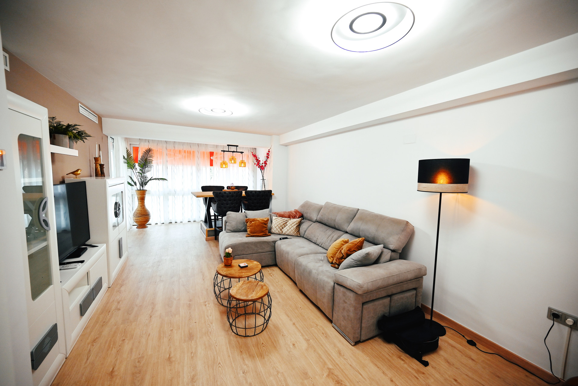 Renovated 2-Bed Turnkey Apartment in La Carihuela, Malaga — La Carihuela