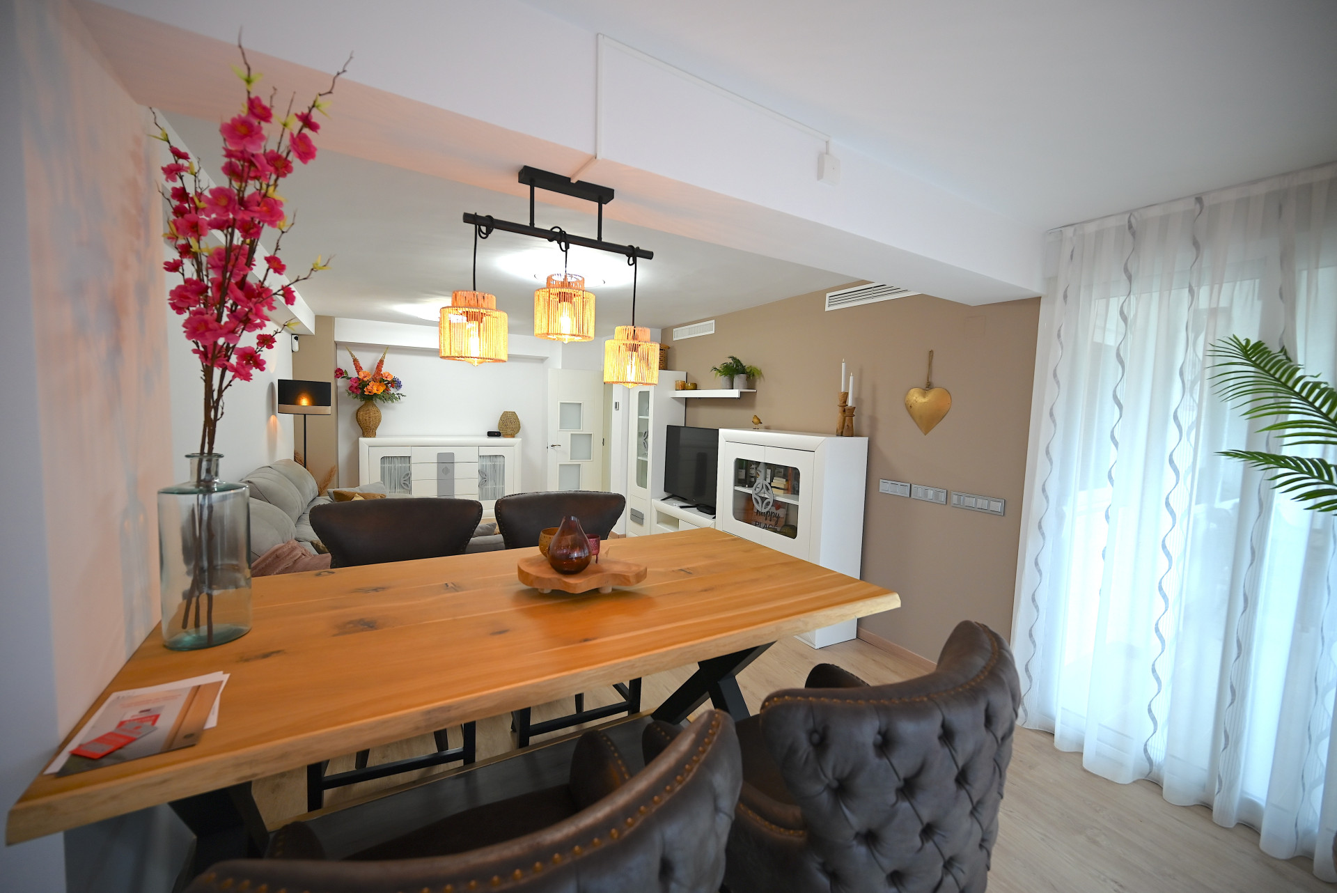 Renovated 2-Bed Turnkey Apartment in La Carihuela, Malaga — La Carihuela