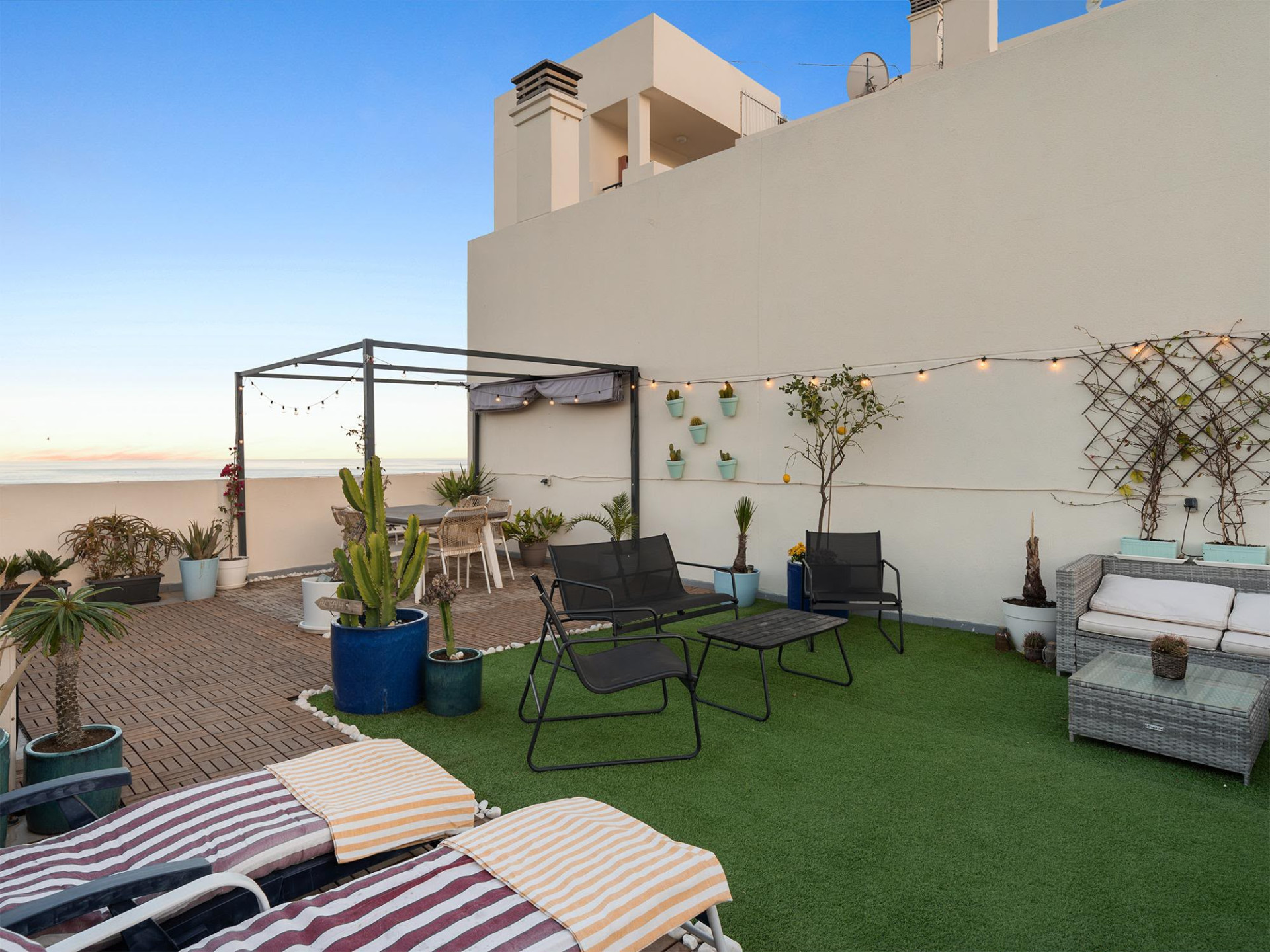 2-Bed Apartment with 60m² Terrace, La Colina, Torrequebrada — Nueva Torrequebrada