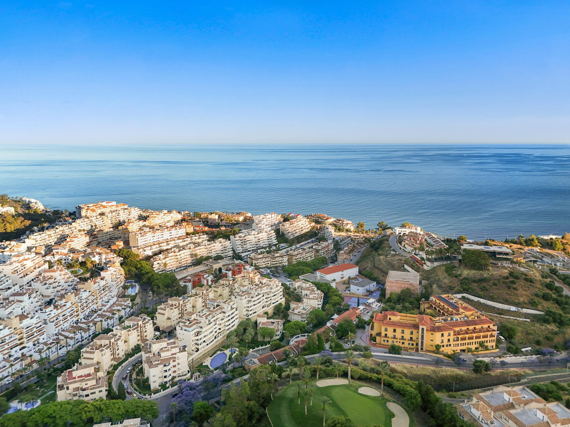 2-Bed Apartment with 60m² Terrace, La Colina, Torrequebrada — Nueva Torrequebrada