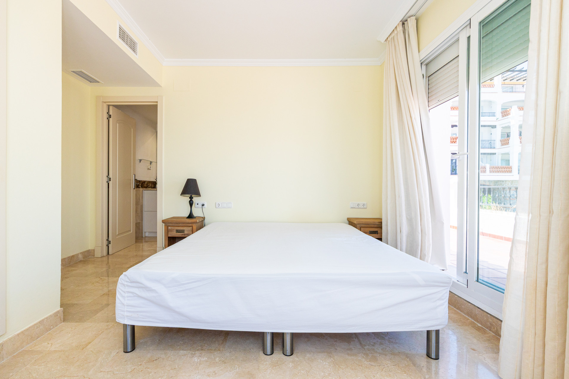 Sea-View Penthouse with Jacuzzi Terrace in Calahonda — Calahonda