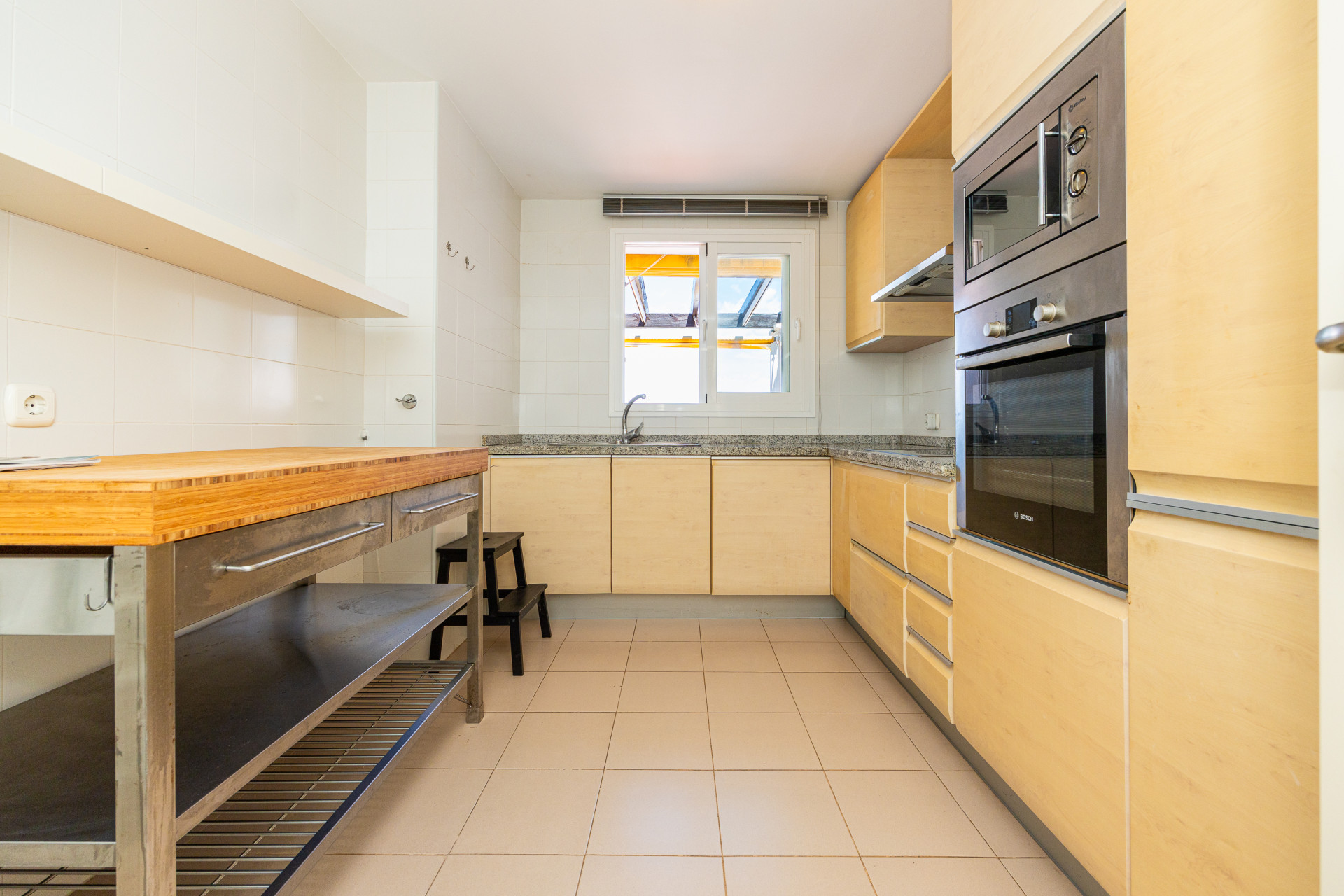 Sea-View Penthouse with Jacuzzi Terrace in Calahonda — Calahonda