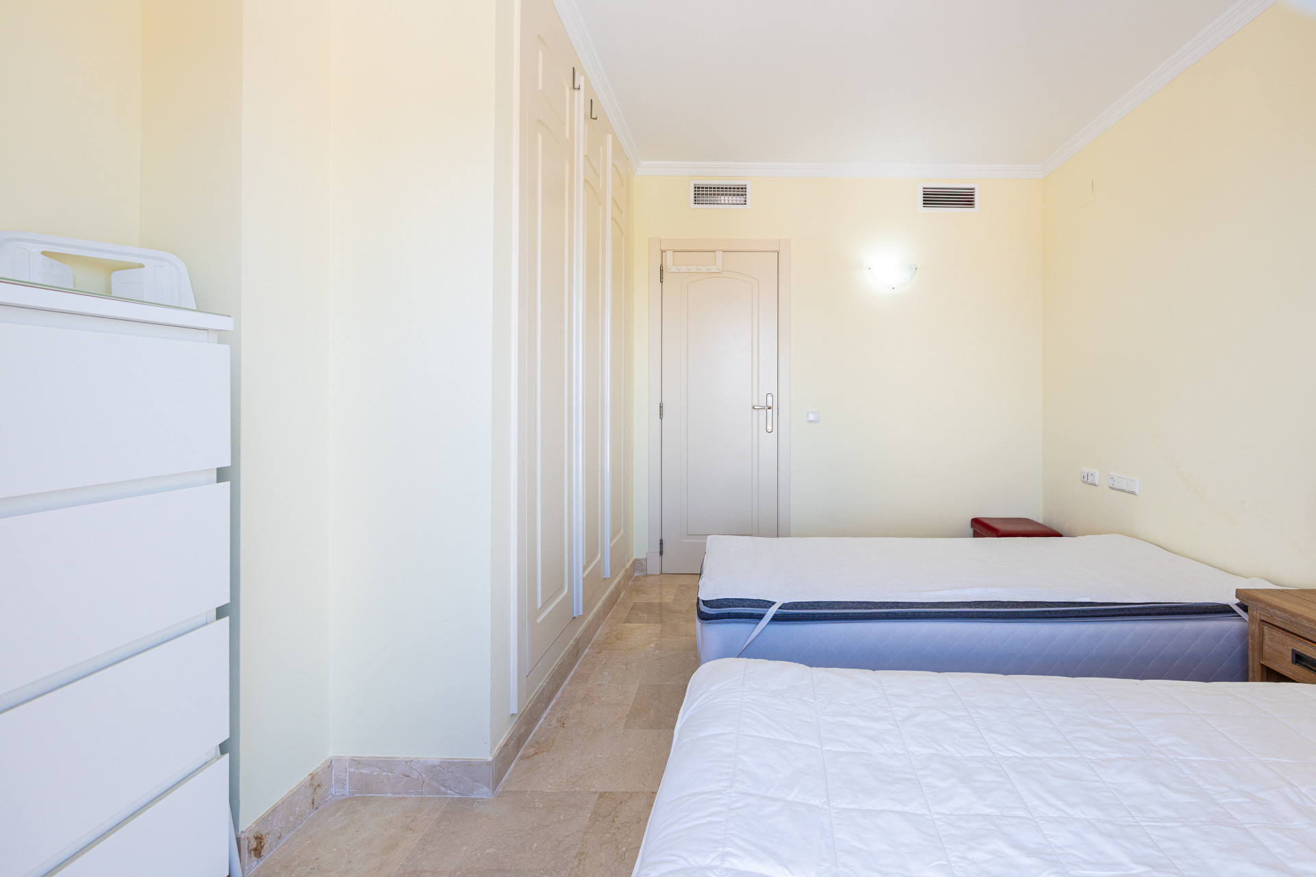 Sea-View Penthouse with Jacuzzi Terrace in Calahonda — Calahonda