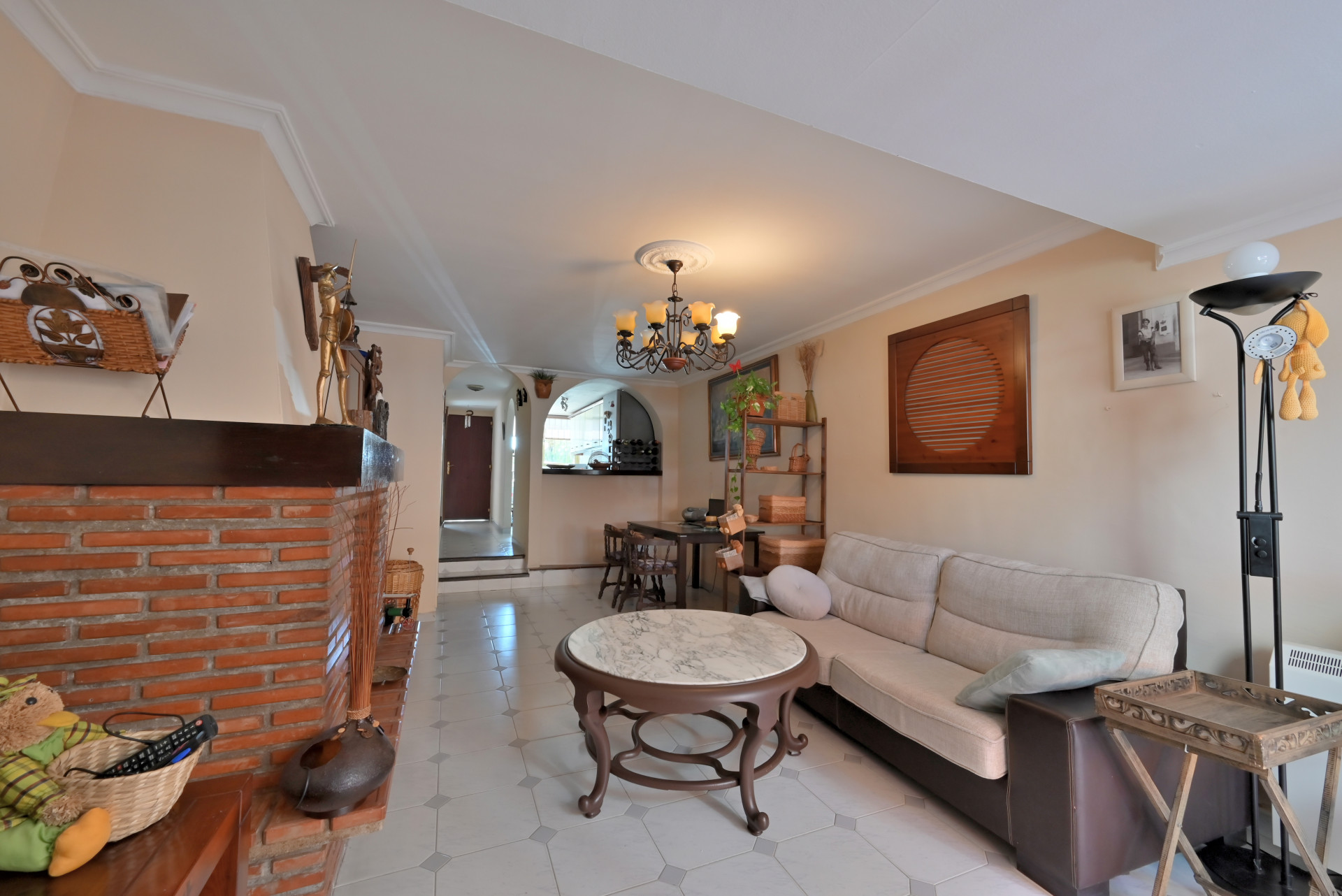 Charming 3-Bed Townhouse with Pool in Calypso, Calahonda — Calahonda