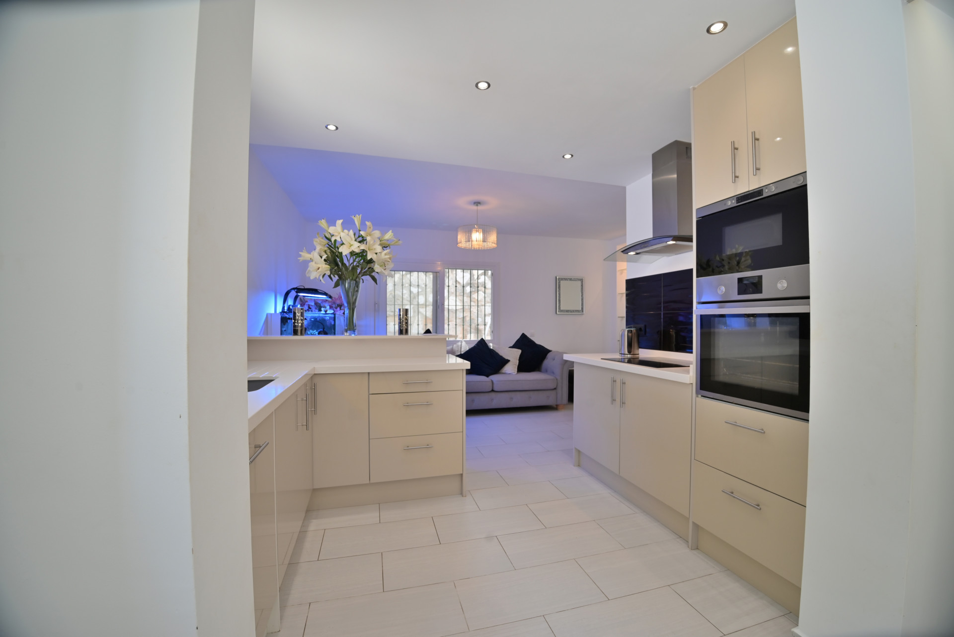 Two-Bedroom Villa with Pool & Development Potential in Calahonda — Calahonda