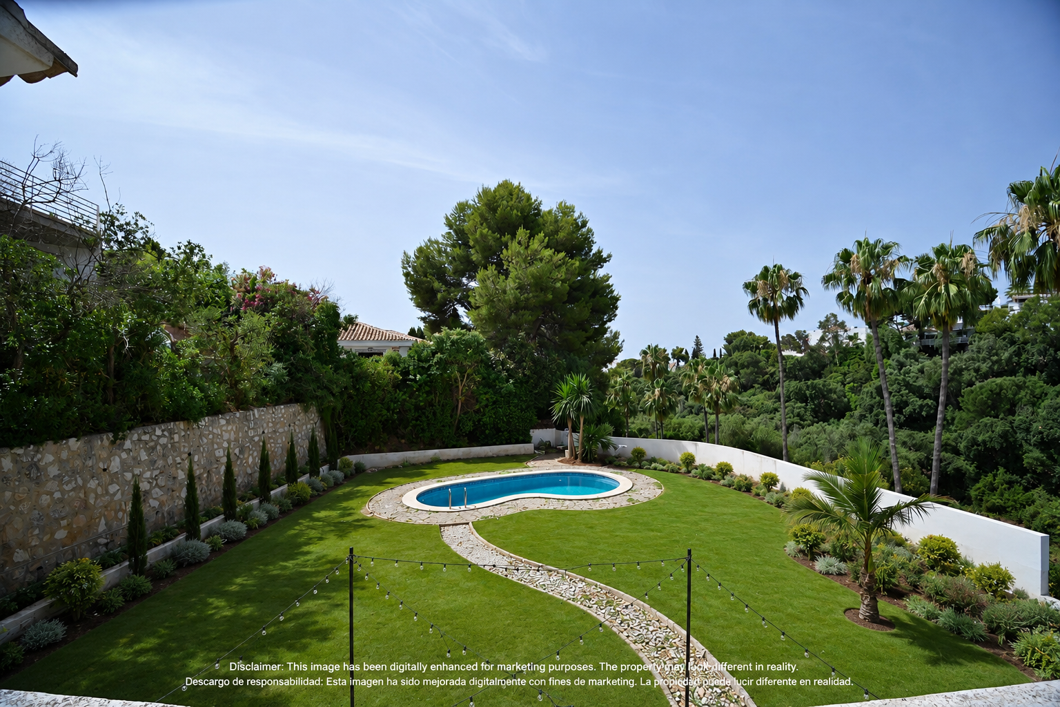 Two-Bedroom Villa with Pool & Development Potential in Calahonda — Calahonda