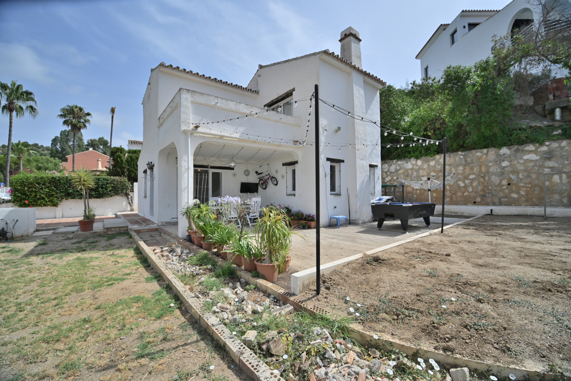 Two-Bedroom Villa with Pool & Development Potential in Calahonda — Calahonda