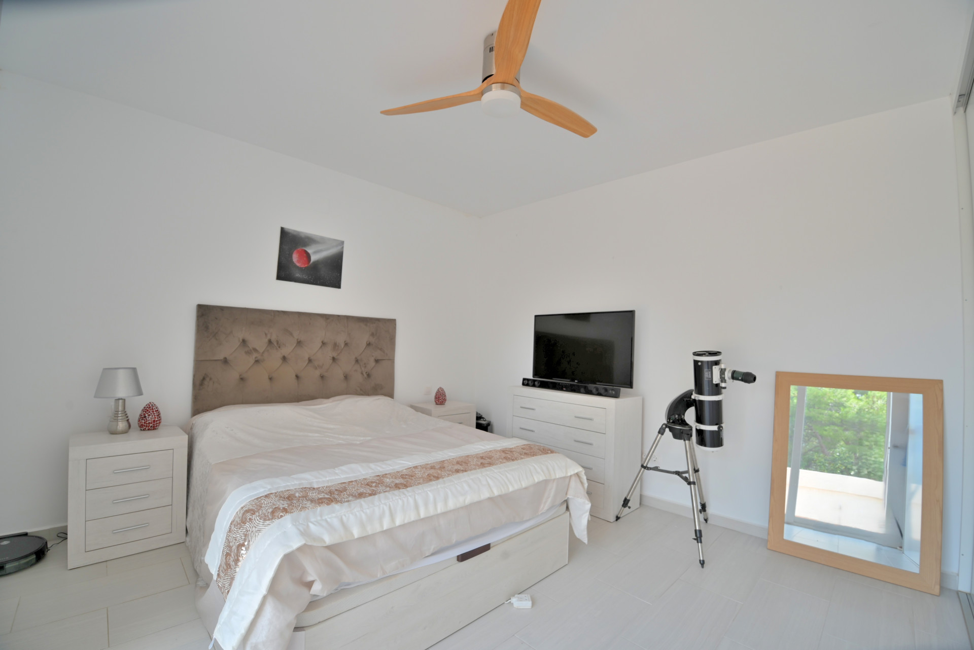 Two-Bedroom Villa with Pool & Development Potential in Calahonda — Calahonda