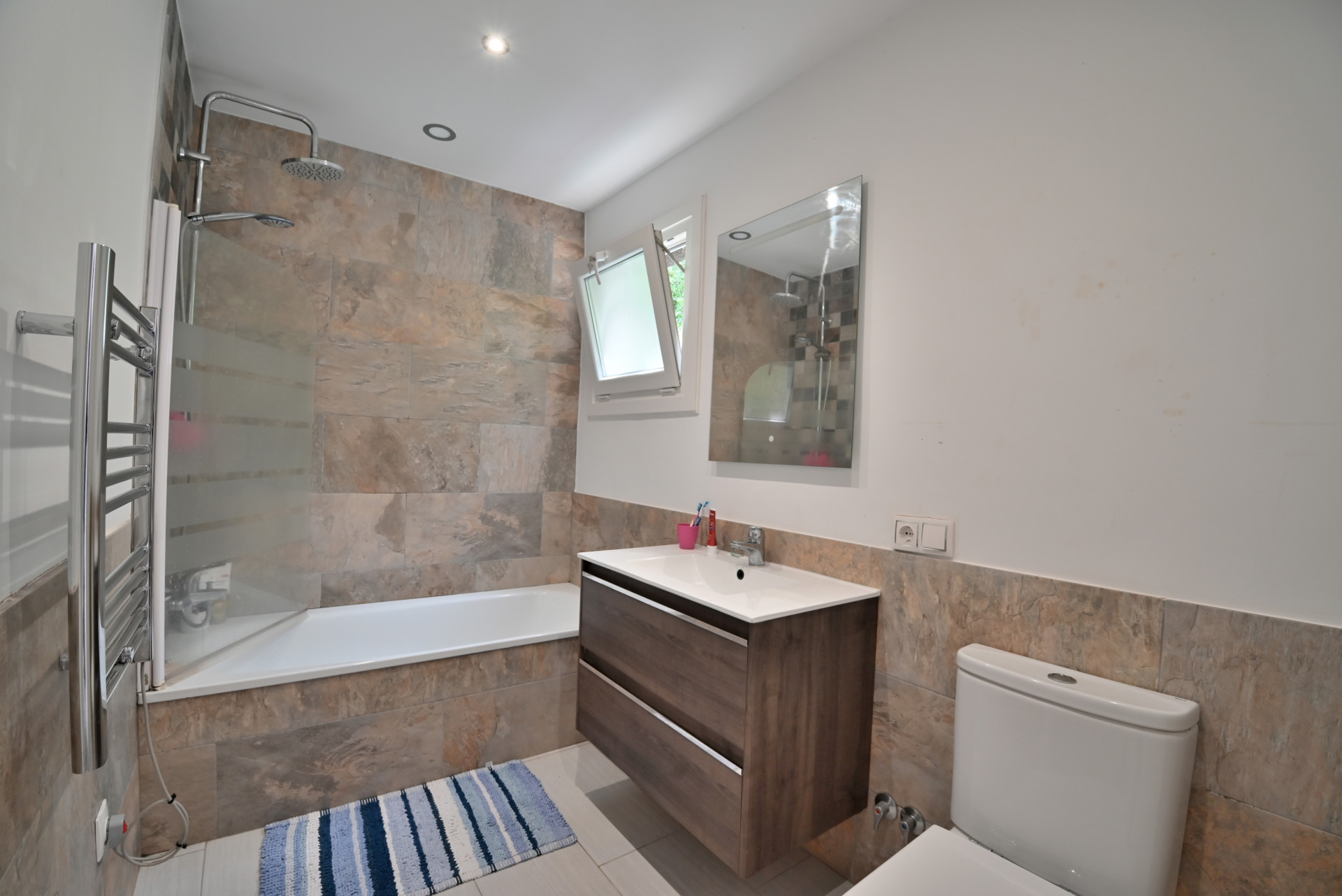 Two-Bedroom Villa with Pool & Development Potential in Calahonda — Calahonda