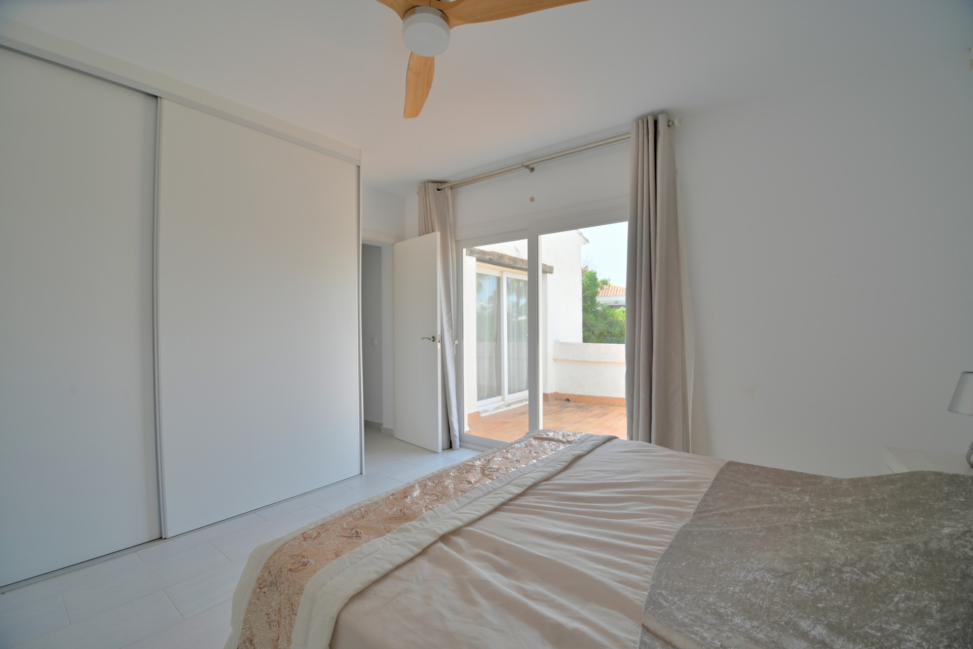 Two-Bedroom Villa with Pool & Development Potential in Calahonda — Calahonda