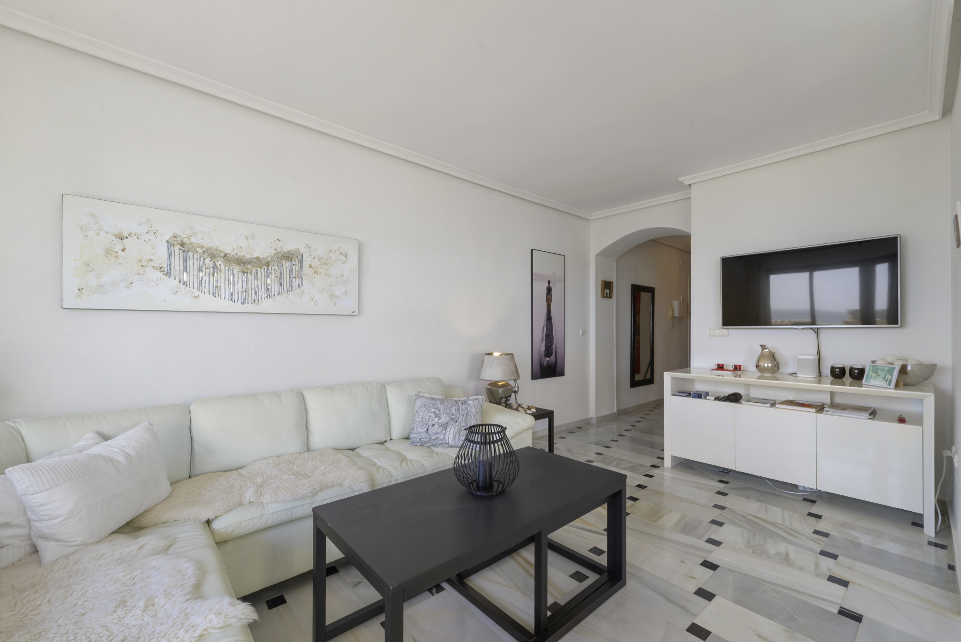Beachfront 2-Bed Apartment with Sea Views, Riviera del Sol — Riviera del Sol