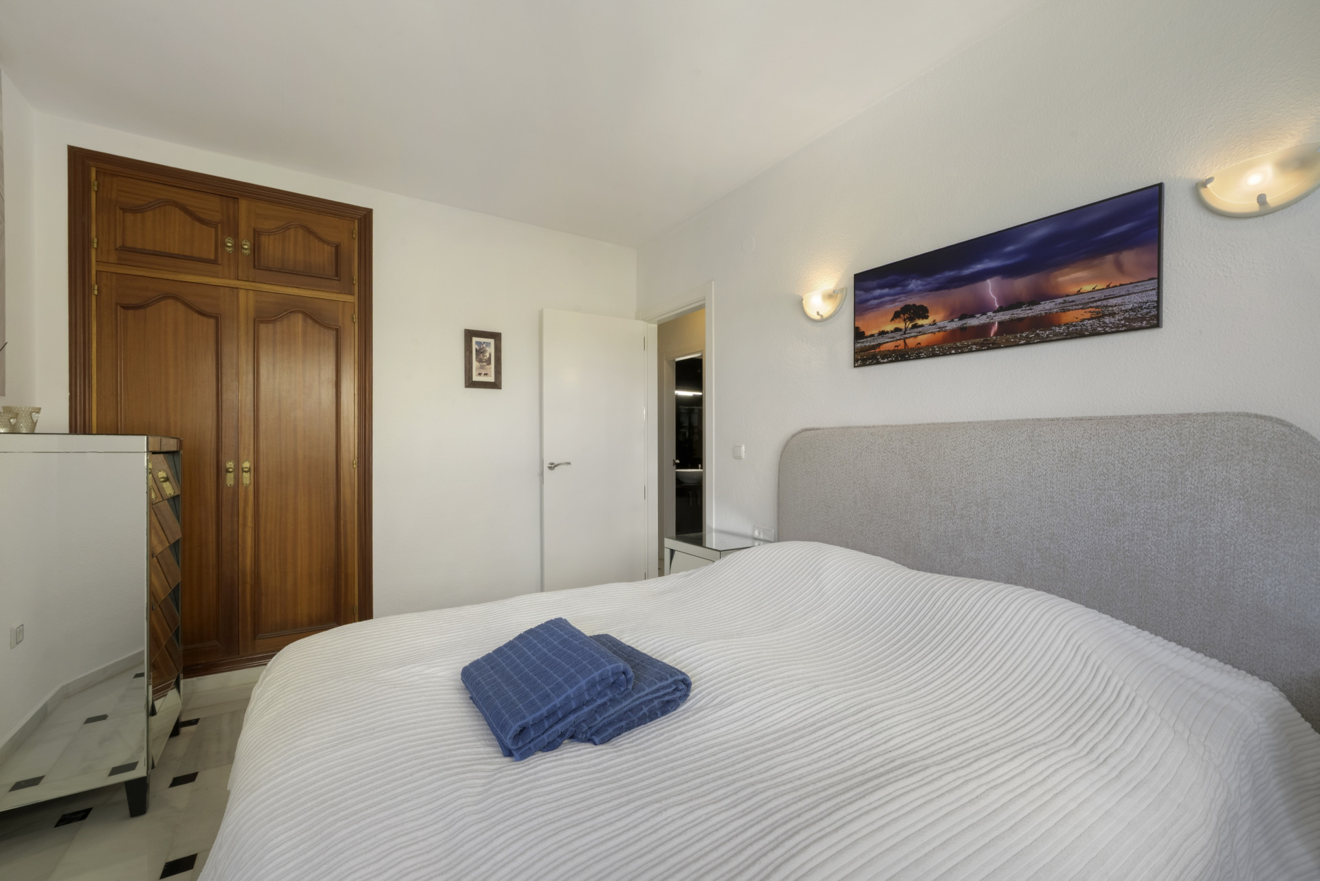 Beachfront 2-Bed Apartment with Sea Views, Riviera del Sol — Riviera del Sol