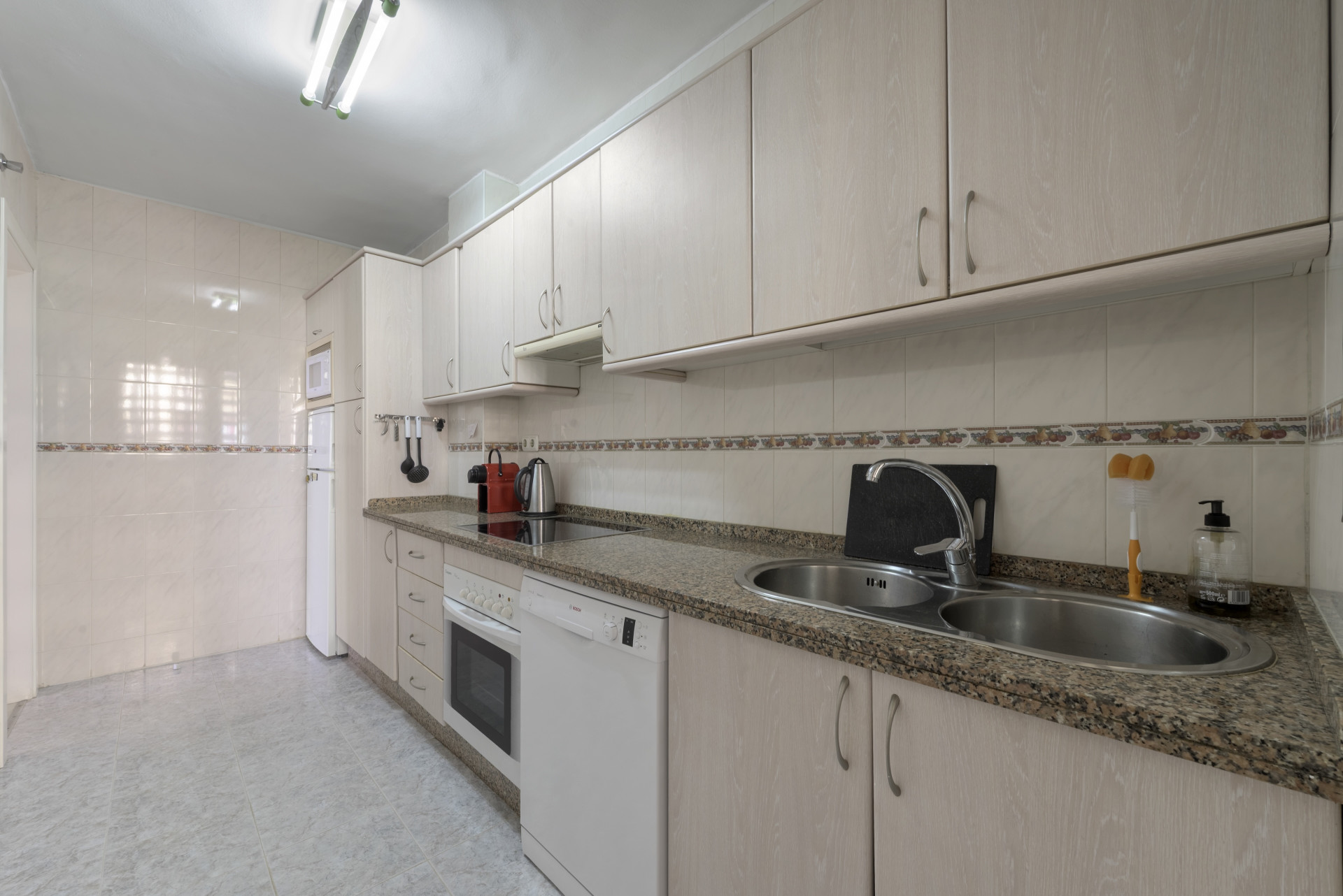 Beachfront 2-Bed Apartment with Sea Views, Riviera del Sol — Riviera del Sol
